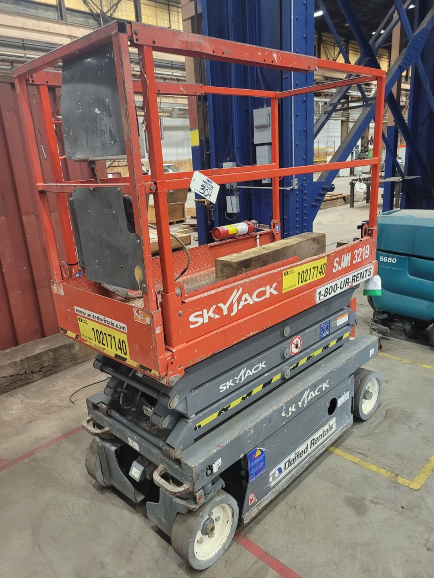 Skyjack SJIII 3219 Electric Scissor Lift