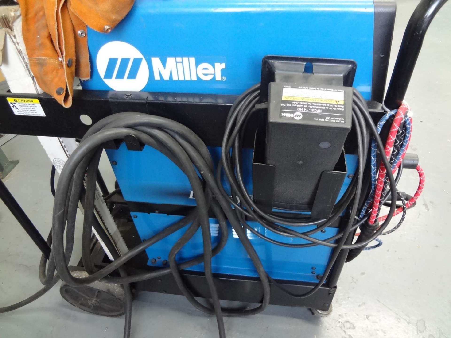 Miller 300 AMP AC/DC Tig Welder, S/N LH140328L