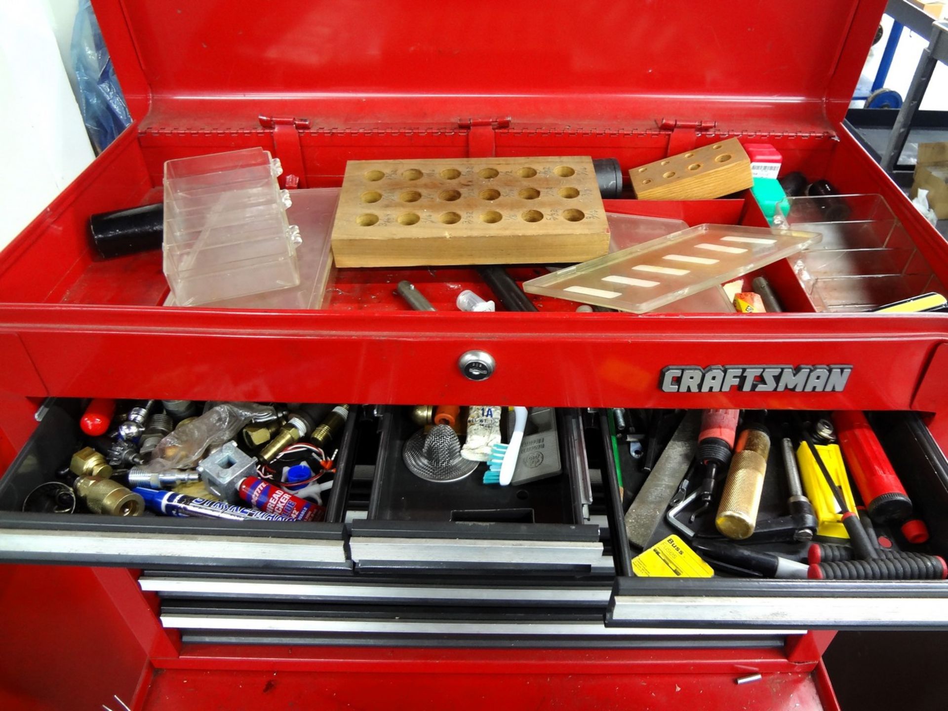 Craftsman Rolling Tool Cabinet with Contents - Image 2 of 7