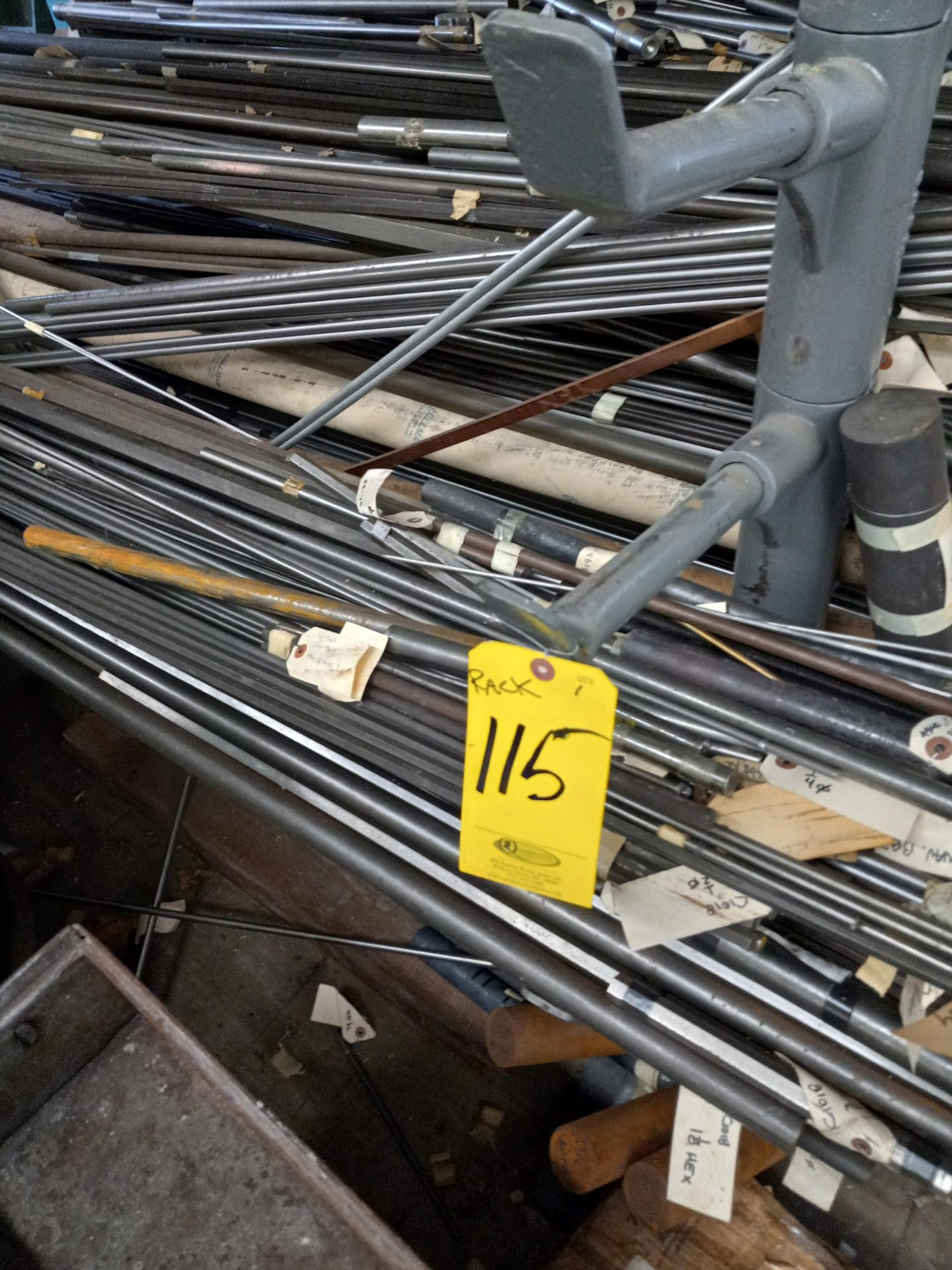 WELDED DOUBLE SIDED PIPE CANTILEVER RACK (NO CONTENTS)