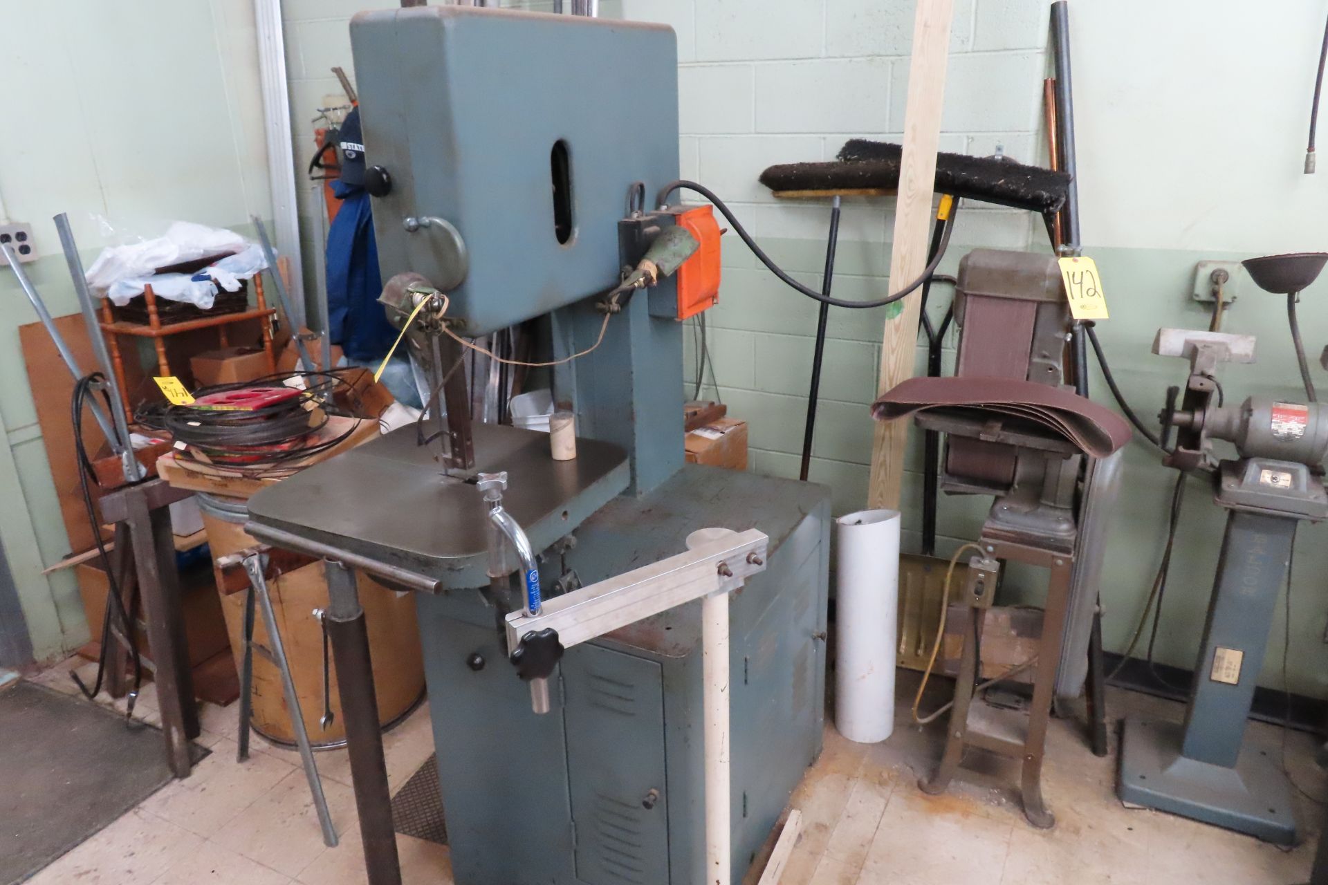 GROB NS18 18 IN. VERTICAL BANDSAW, 24 X 24 IN. TABLE, BW-2 BLADE WELDER GRINDER… - Image 3 of 3