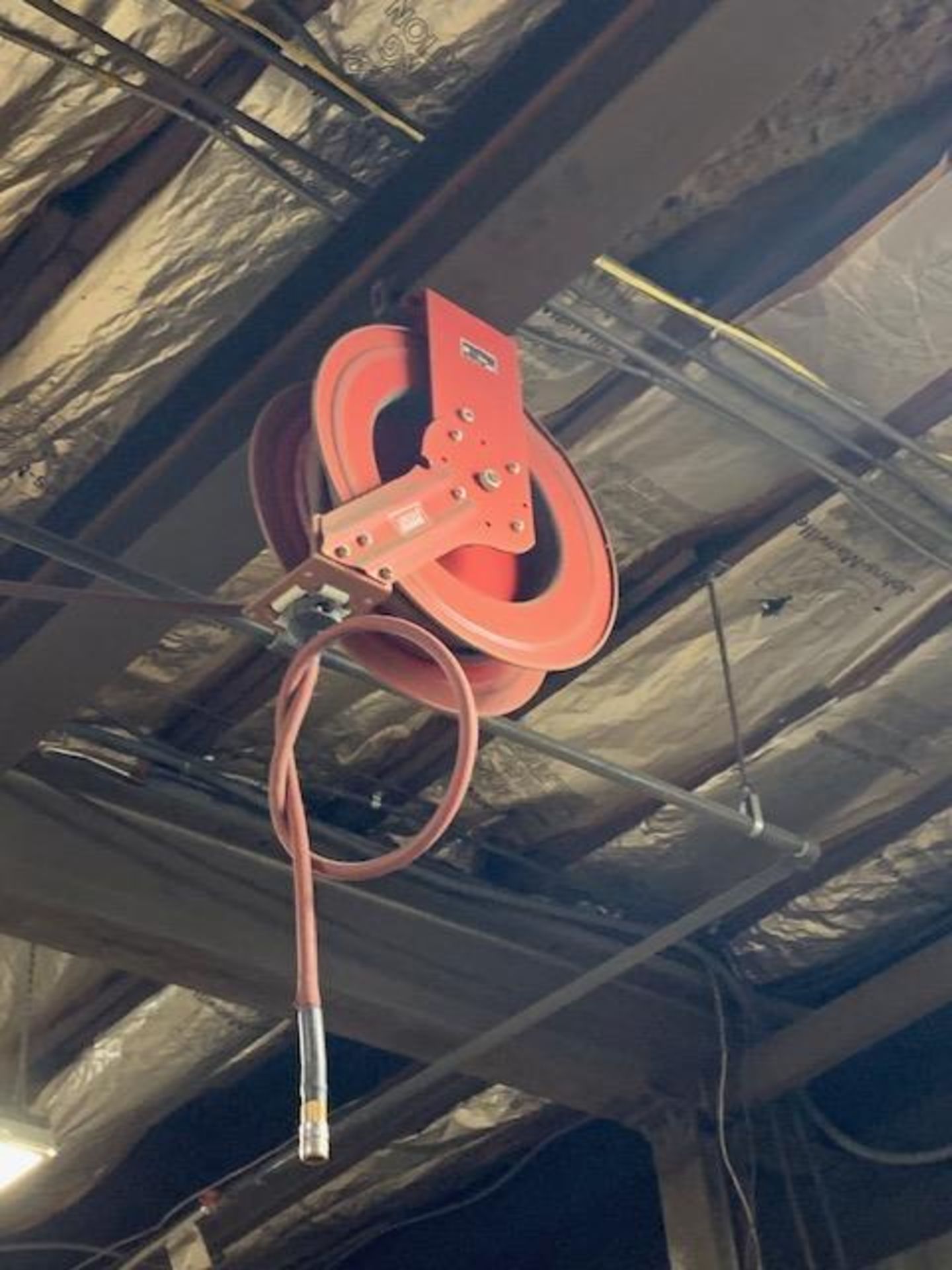 (2) LINCOLN AIRLINE REELS, MOUNTED TO CEILING - Image 4 of 5