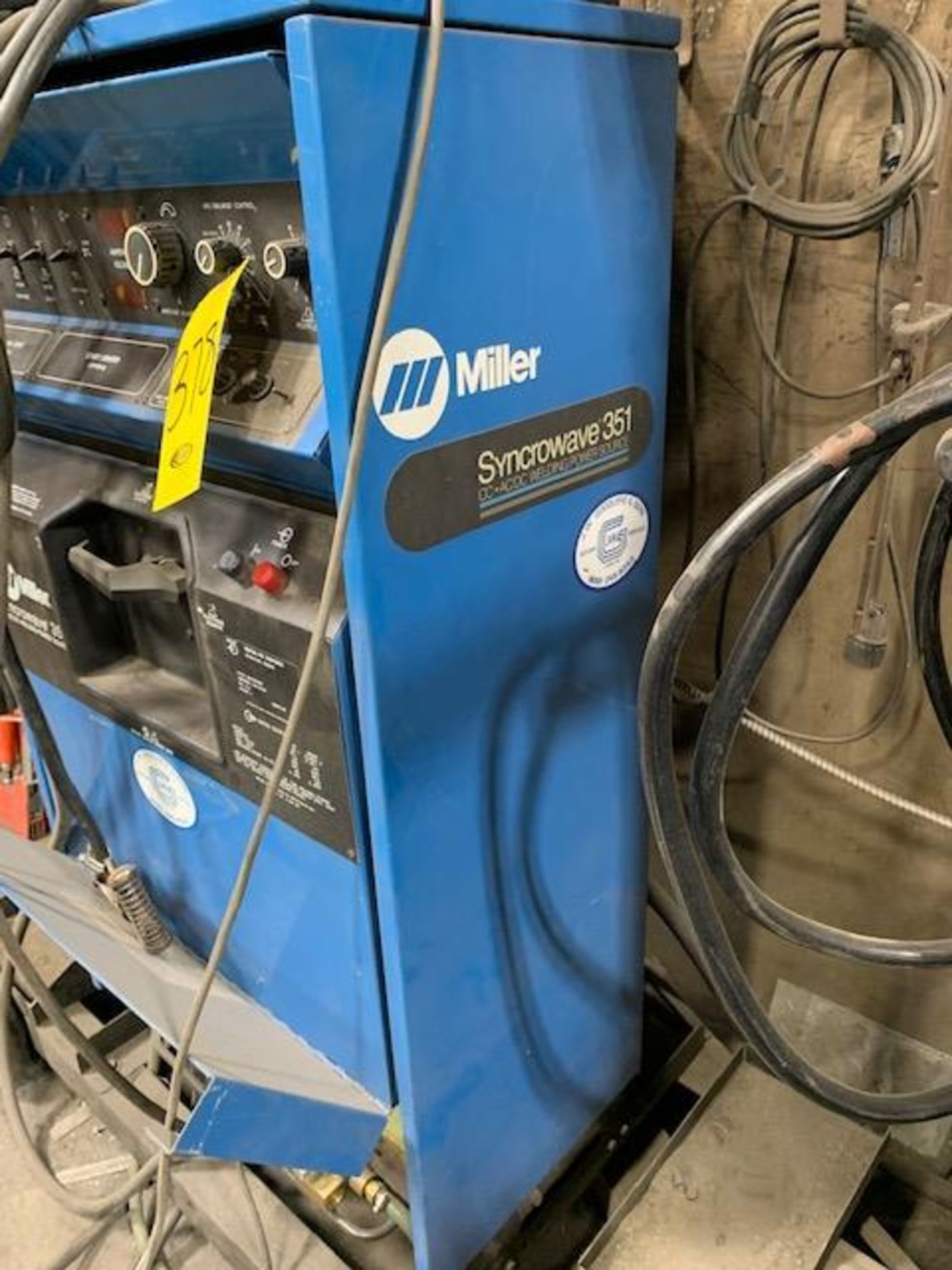 MILLER SYNCROWAVE 351 TIG WELDER, S/N KH518533, CART, TORCH, STOCK NO. 903219, SELF-CONTAINED... - Image 2 of 4