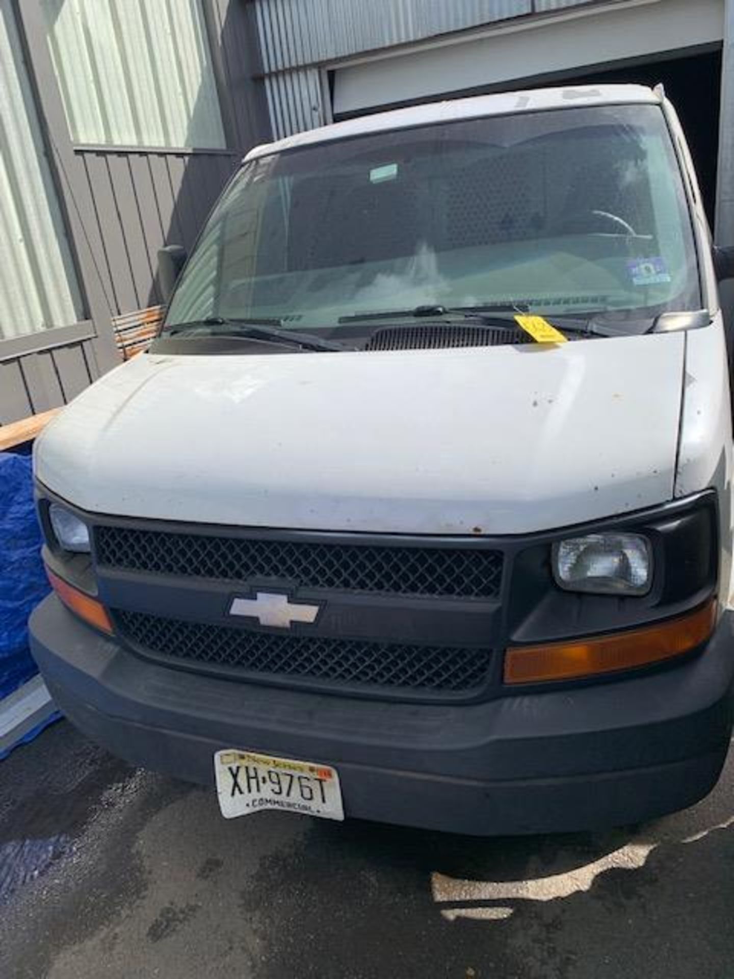 2006 CHEVROLET EXPRESS 2500 CARGO VAN, VIN 1GCGG29VX61261465, 186,505 MILES, CARGO HARDWARE RACKS…