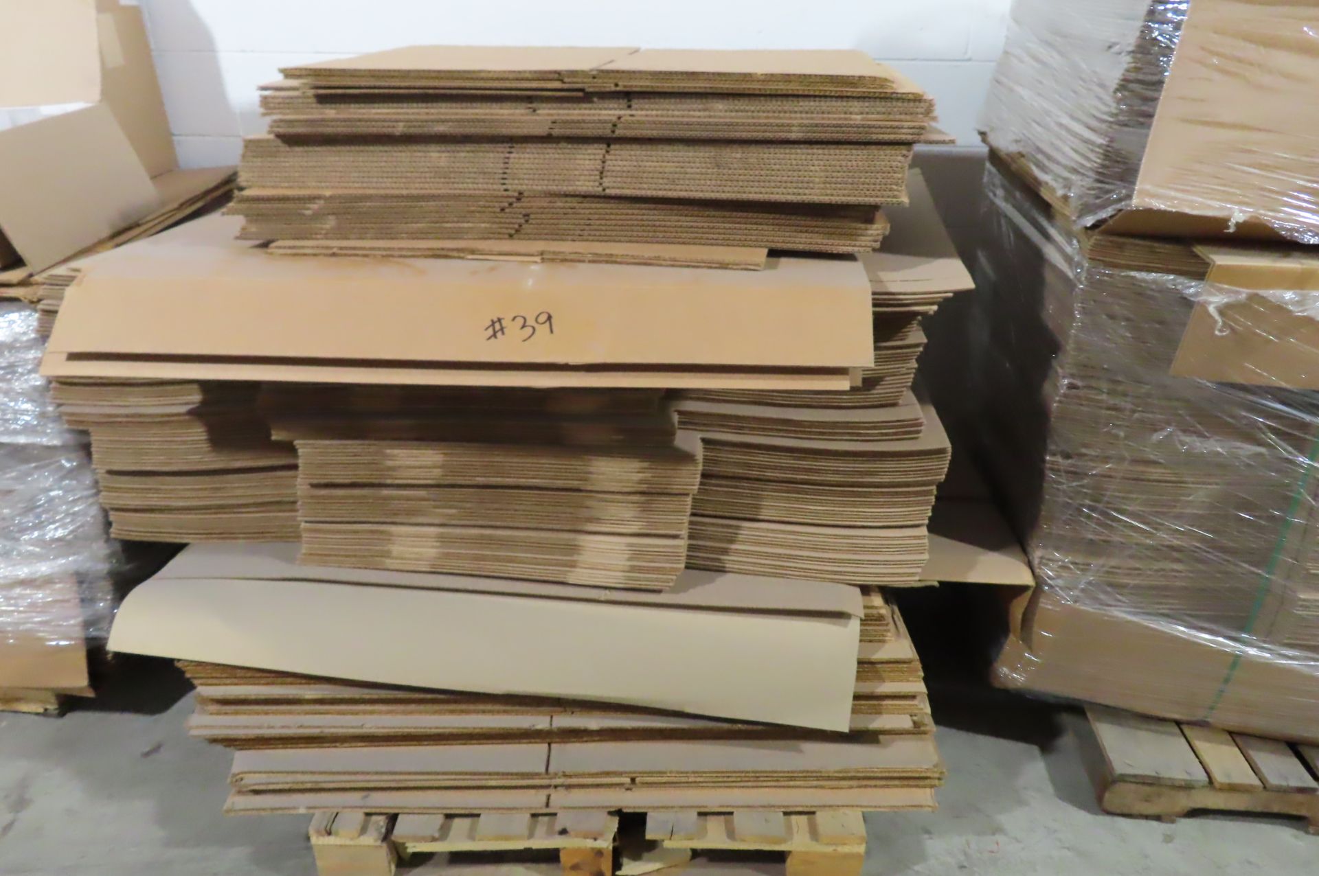 ASSORTED PACKAGING SUPPLIES, CORRUGATED BOXES, LIDS, CHIP BOARD SHEETS, SHIPPING TUBES... - Image 8 of 12