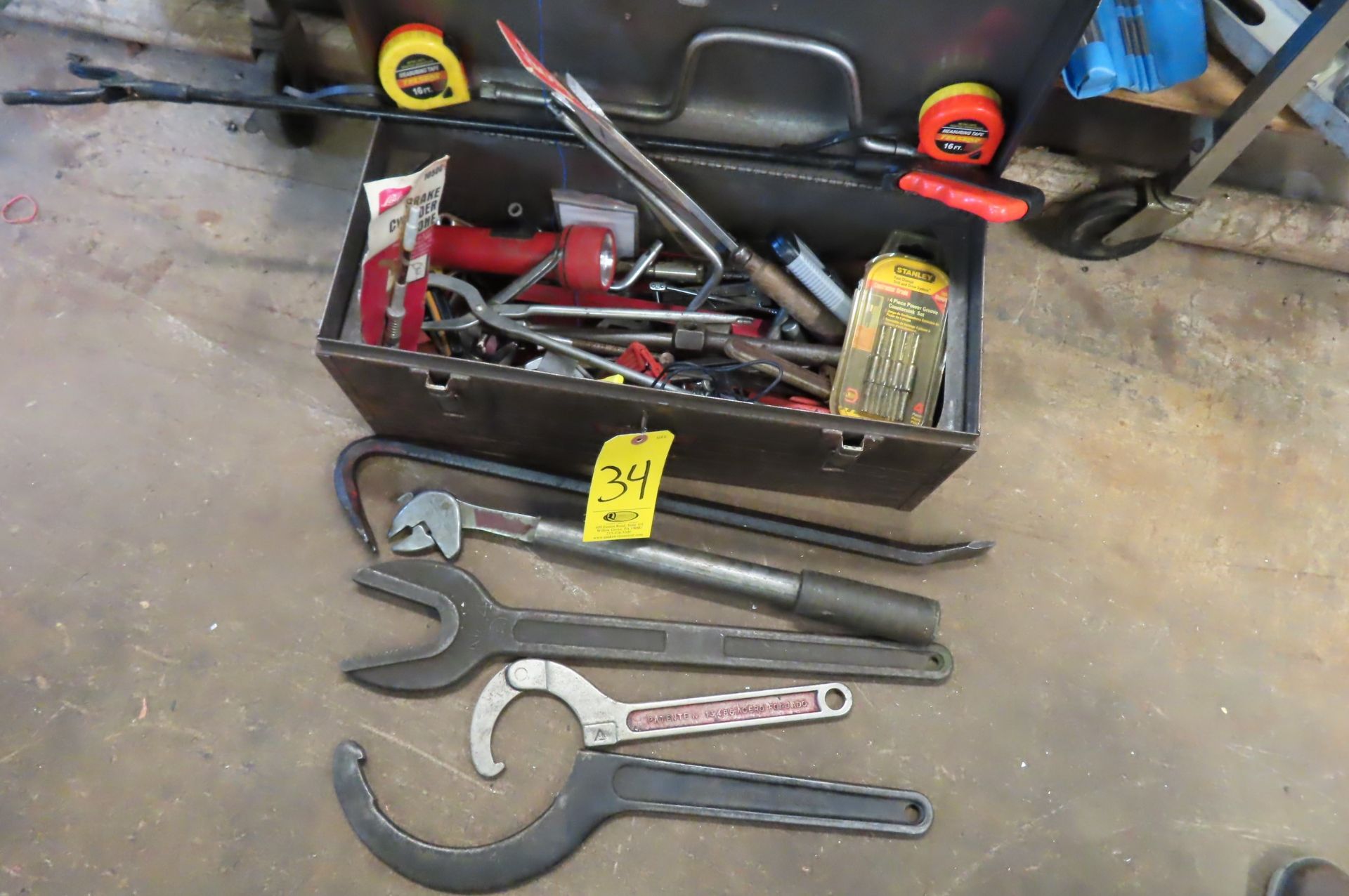 ASSORTED TOOLS AND (2) JACKS - Image 6 of 6