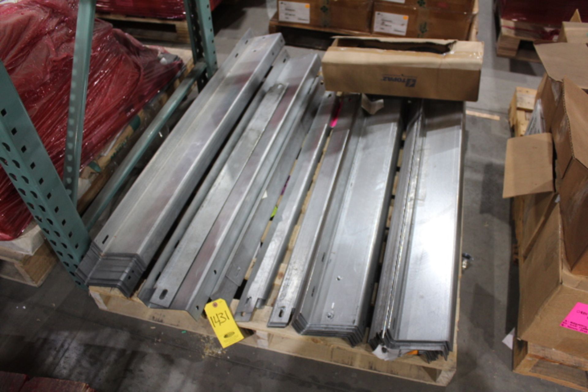 SKID OF STEEL BRACKETS