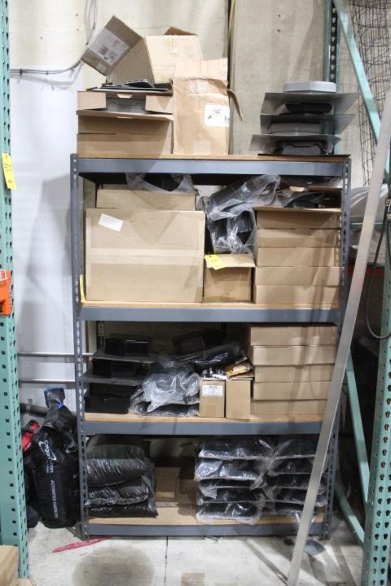 CONTENTS OF SHELF BRACKETS, ROOF HATCHES ETC. AND TOOL BAGS ON SIDE OF RACK, NO RACK-CALL BEFORE...