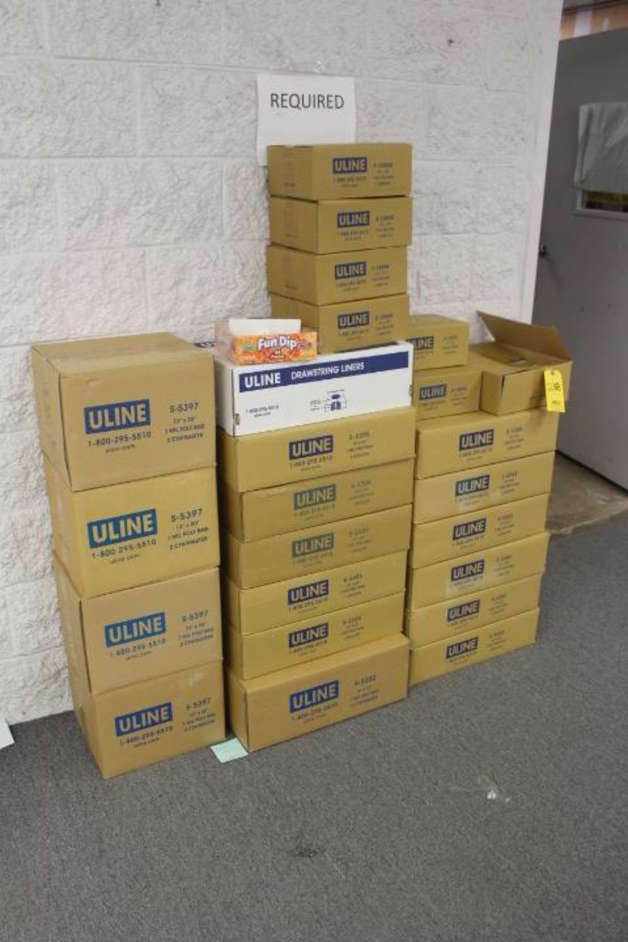 (23) BOXES ASSORTED SIZE POLY BAGS AND (1) BOX TRASH CAN LINER