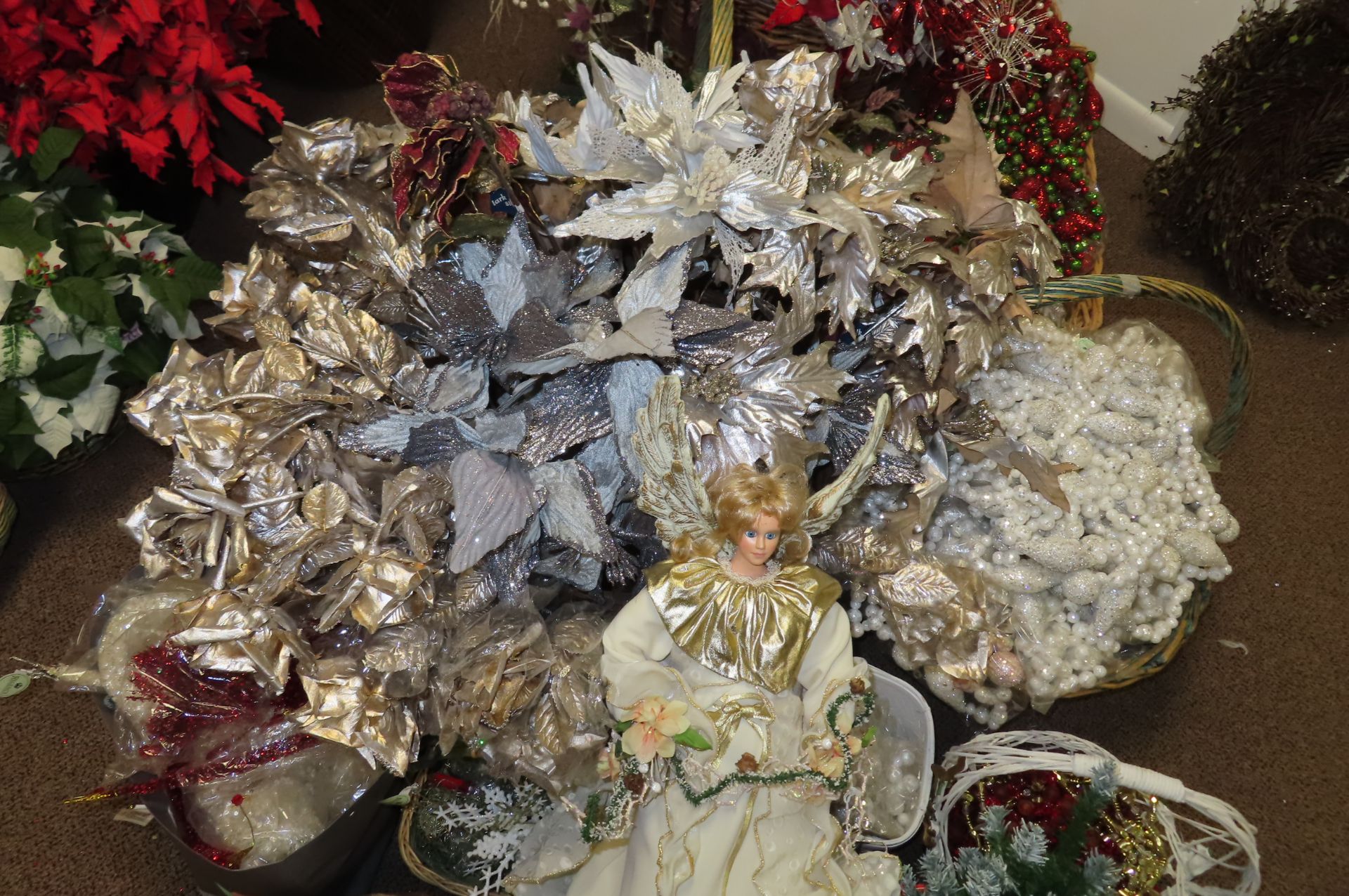 (1) XMAS ANGEL, ASST. FLOWERS AND ORNAMENTS AND (13) WICKER BASKETS - Image 6 of 9