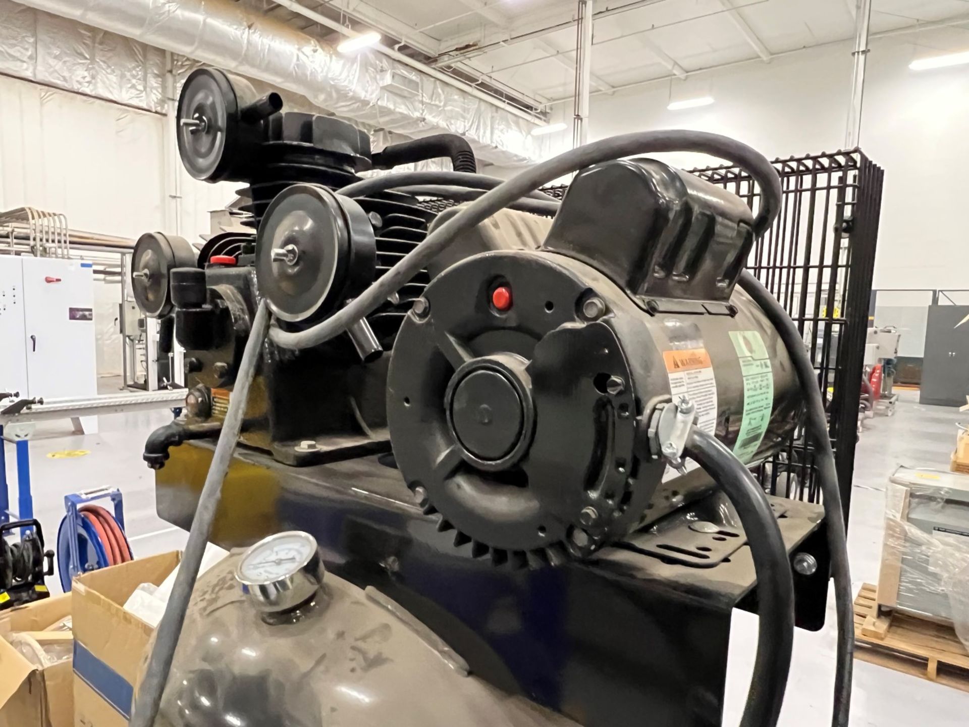 Air Compressor - Image 2 of 5