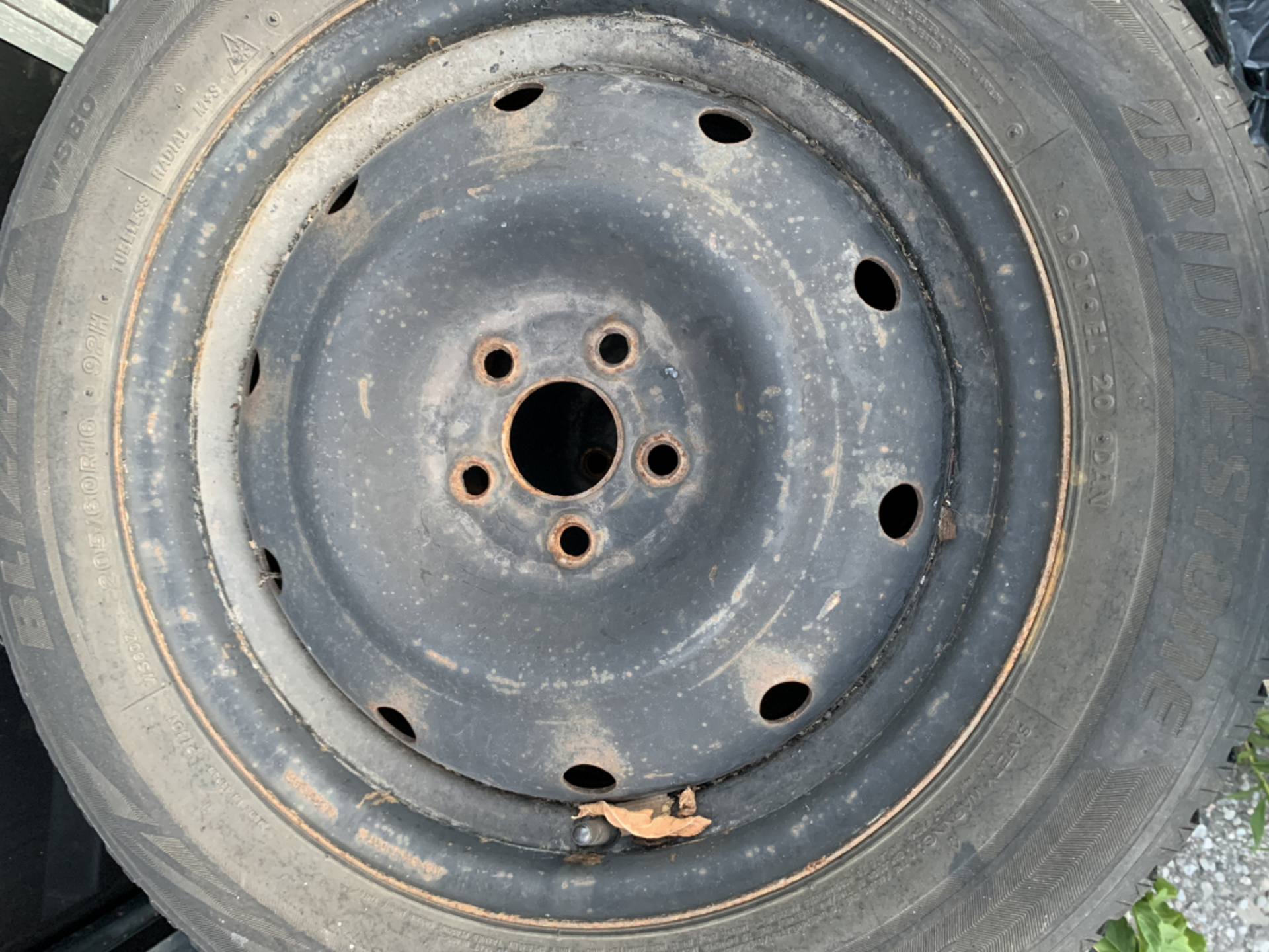 Bridgestone - Blizzak WS80 Winter Tires - Size: 205/60/R16 - Image 2 of 4