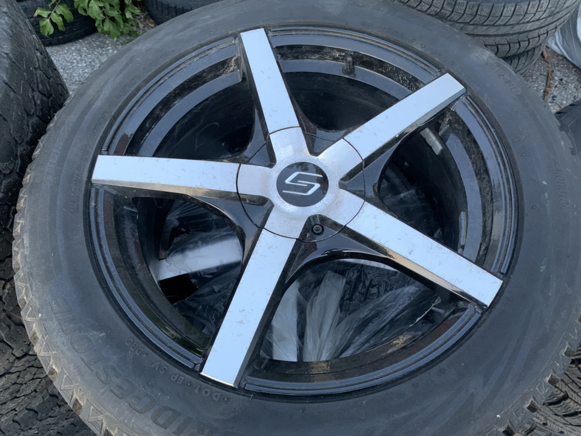 Bridgestone - BlizzakWinter Tires - Size: 235/50/R18 - Qty: 4 - Image 3 of 6