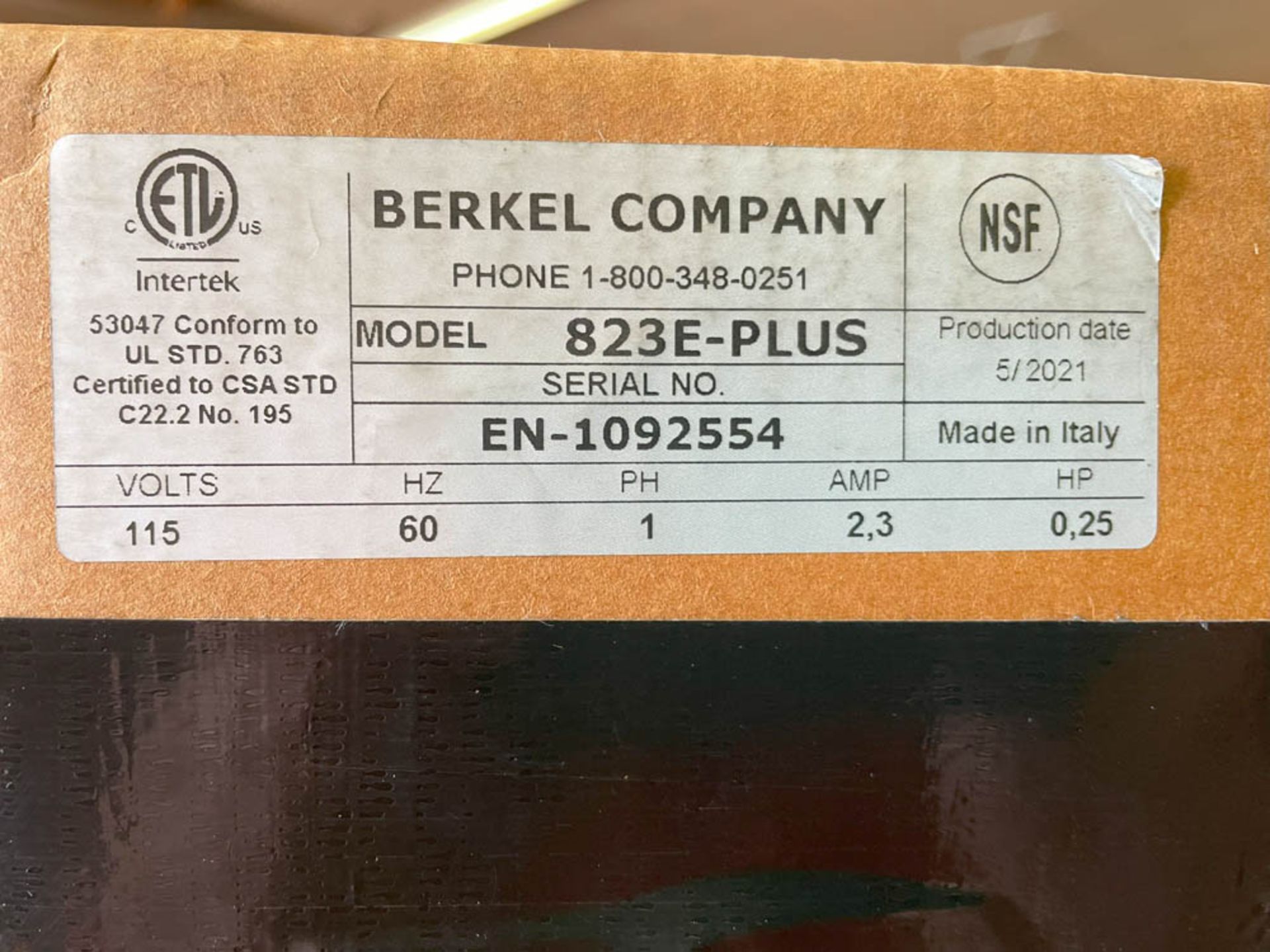 BERKEL 823E-PLUS Manual Gravity Feed Meat Slicer - Image 4 of 4