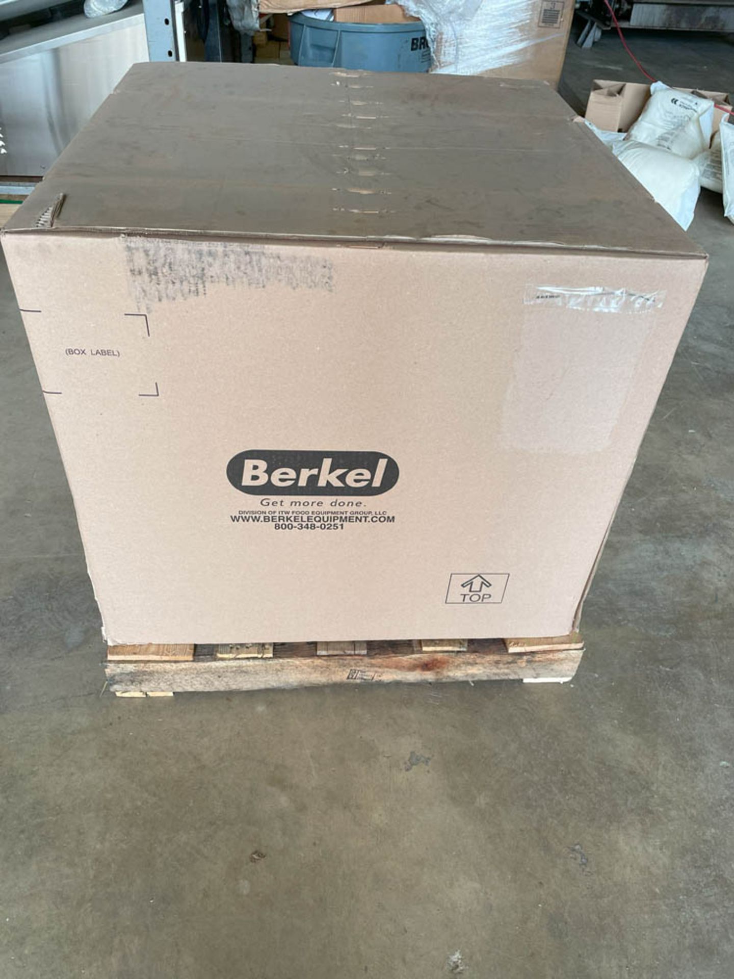 Berkel X13-Plus Manual Meat and Cheese Slicer - Image 4 of 6