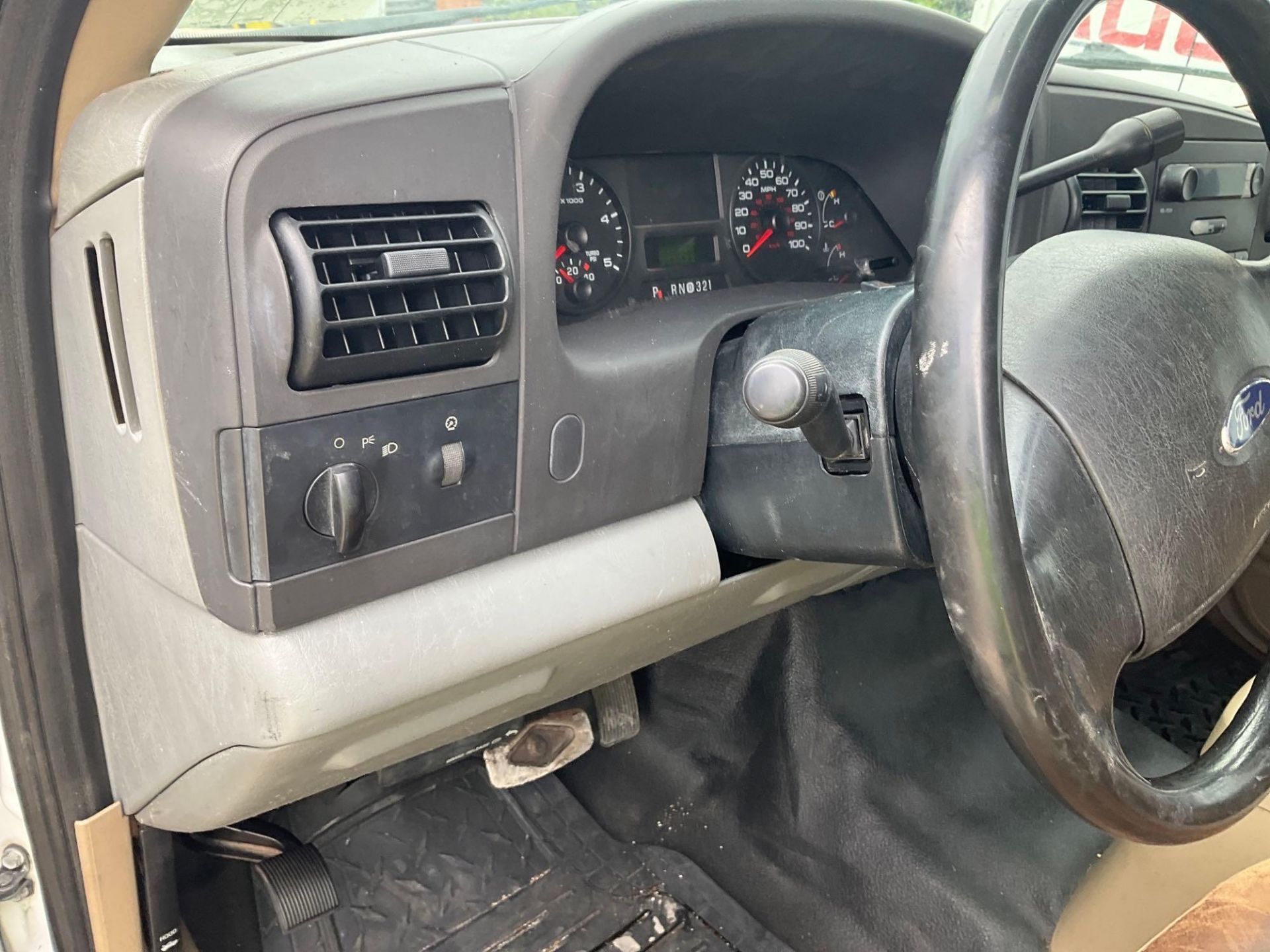 2006 Ford F-450 Service Utility Truck with Welder - Image 13 of 37