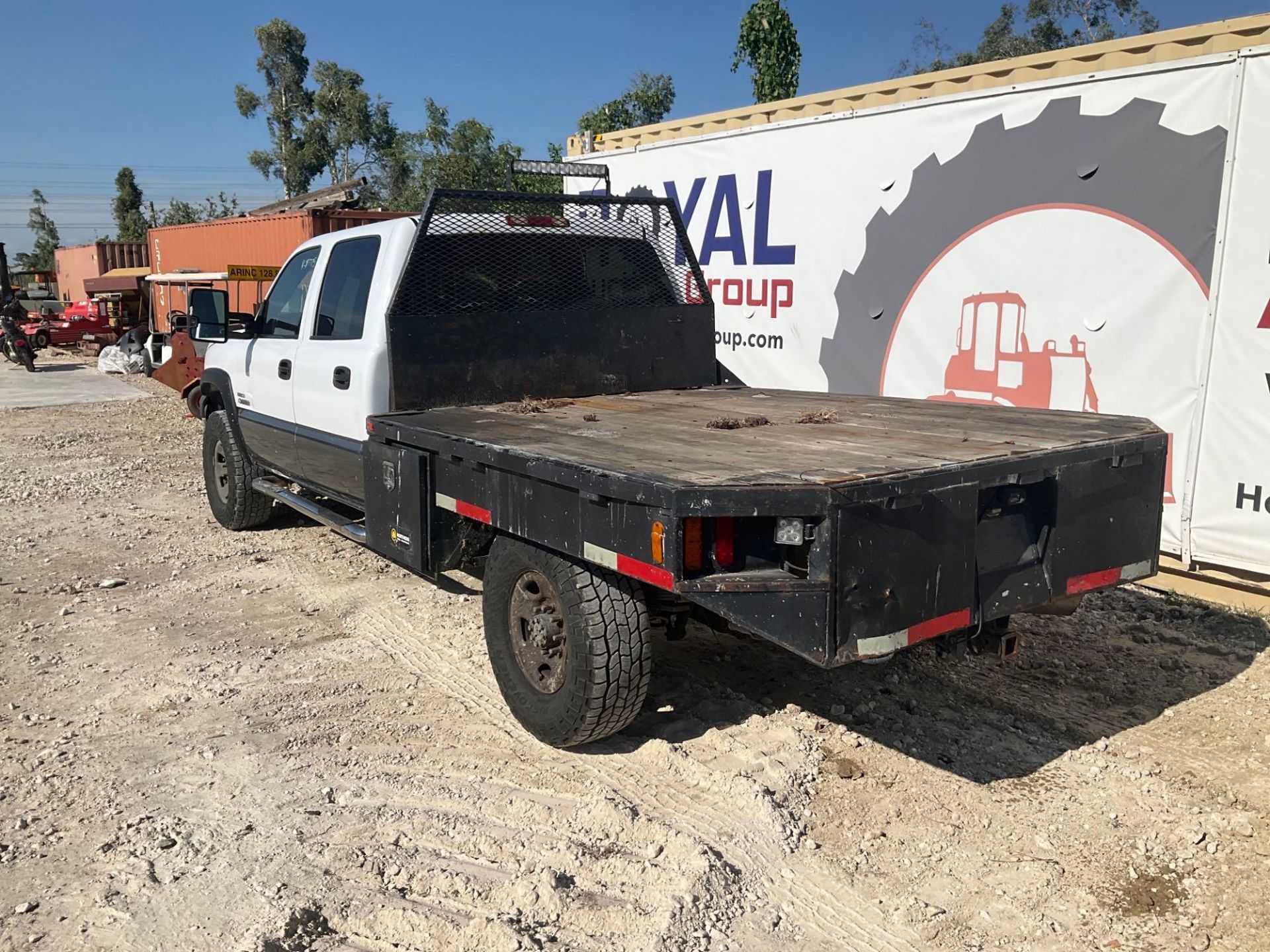 2007 Chevrolet 3500 4X4 Flatbed Truck - Image 3 of 30