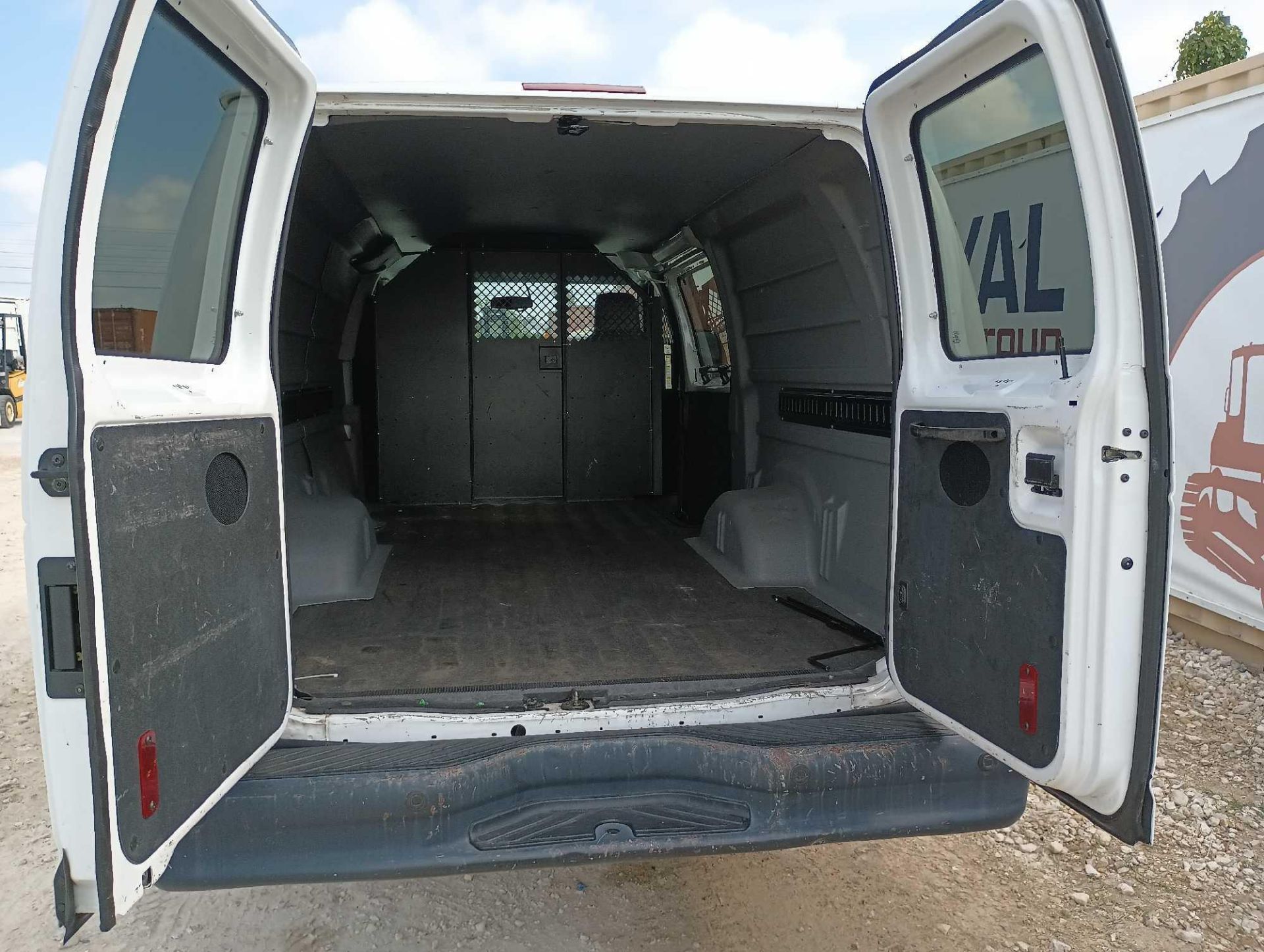 2014 Ford E350 Extended Cargo Van - Image 19 of 24