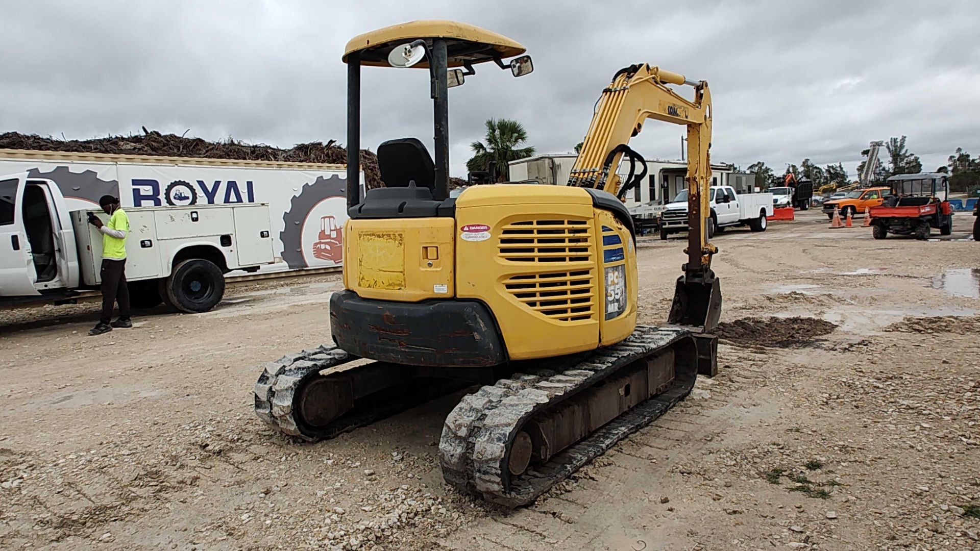 2012 Komatsu PC55M-3 Hydraulic Excavator - Image 3 of 32