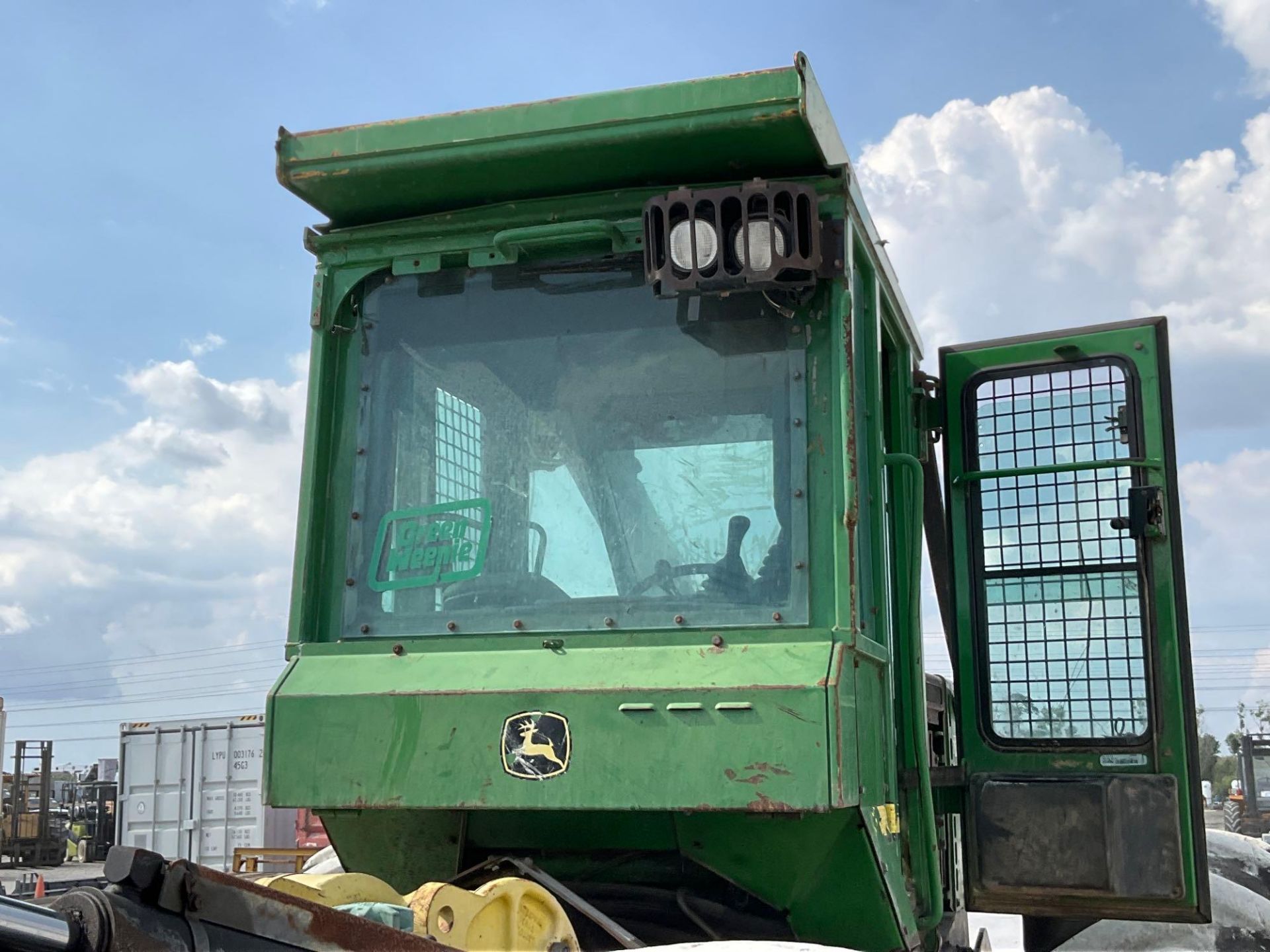 John Deere Log Skidder - Image 31 of 39