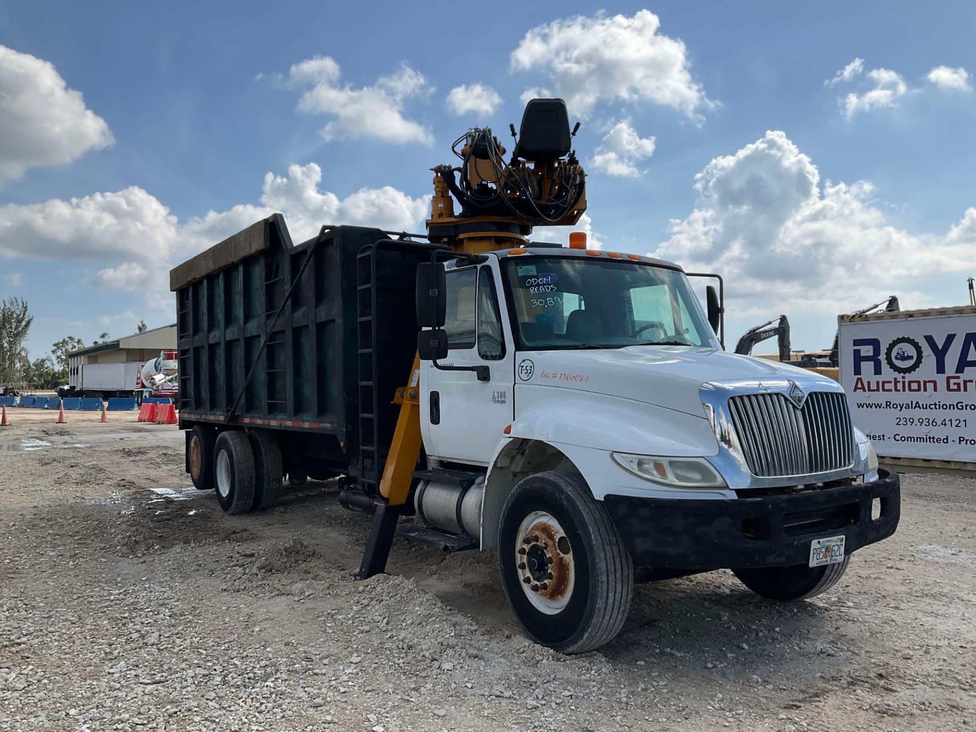 2006 International 4300 Rotobec 80 Elite Grapple Debris Truck - Image 2 of 51