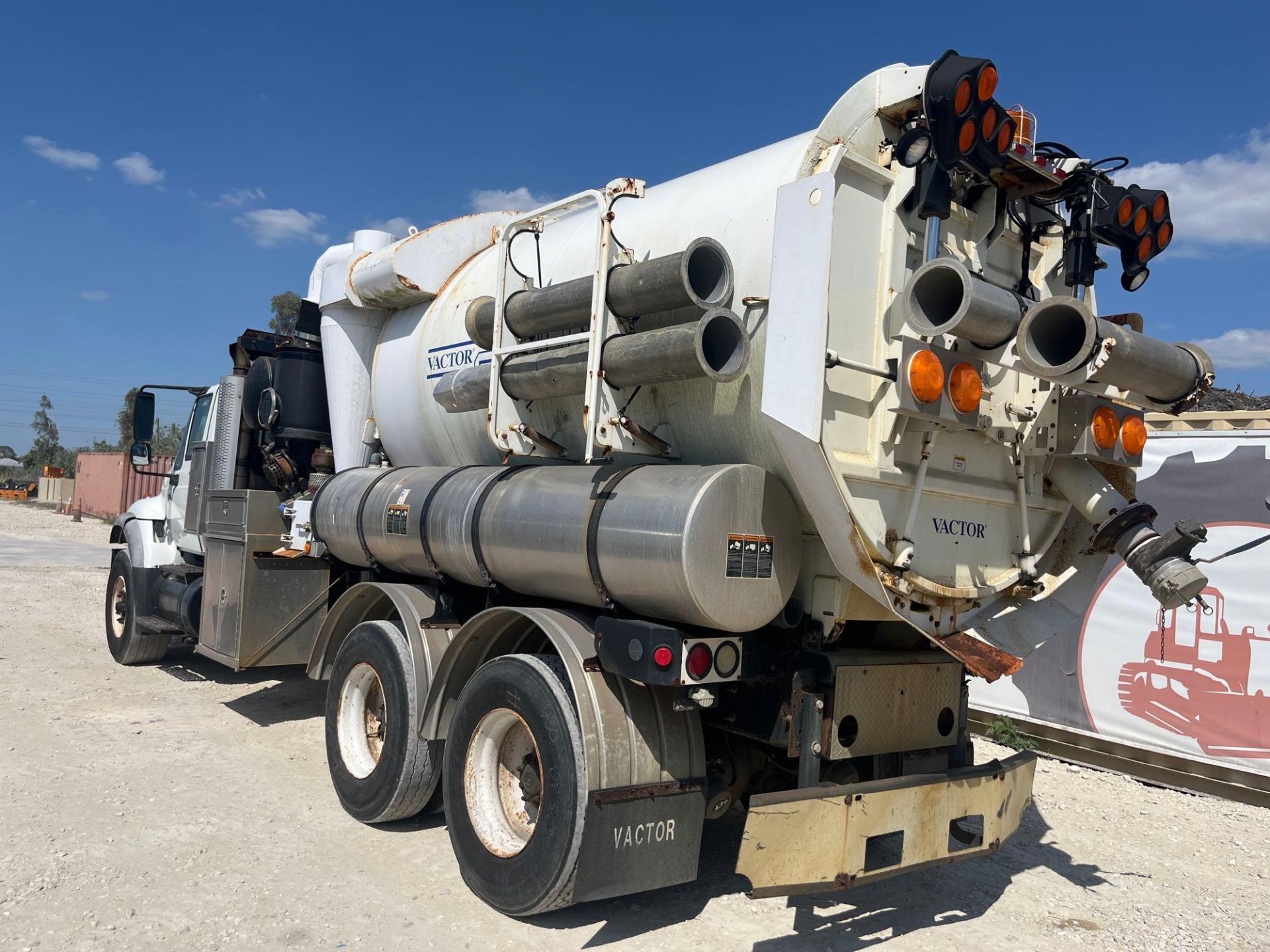 2006 International 7400 Vactor Vacuum Truck - Image 4 of 41