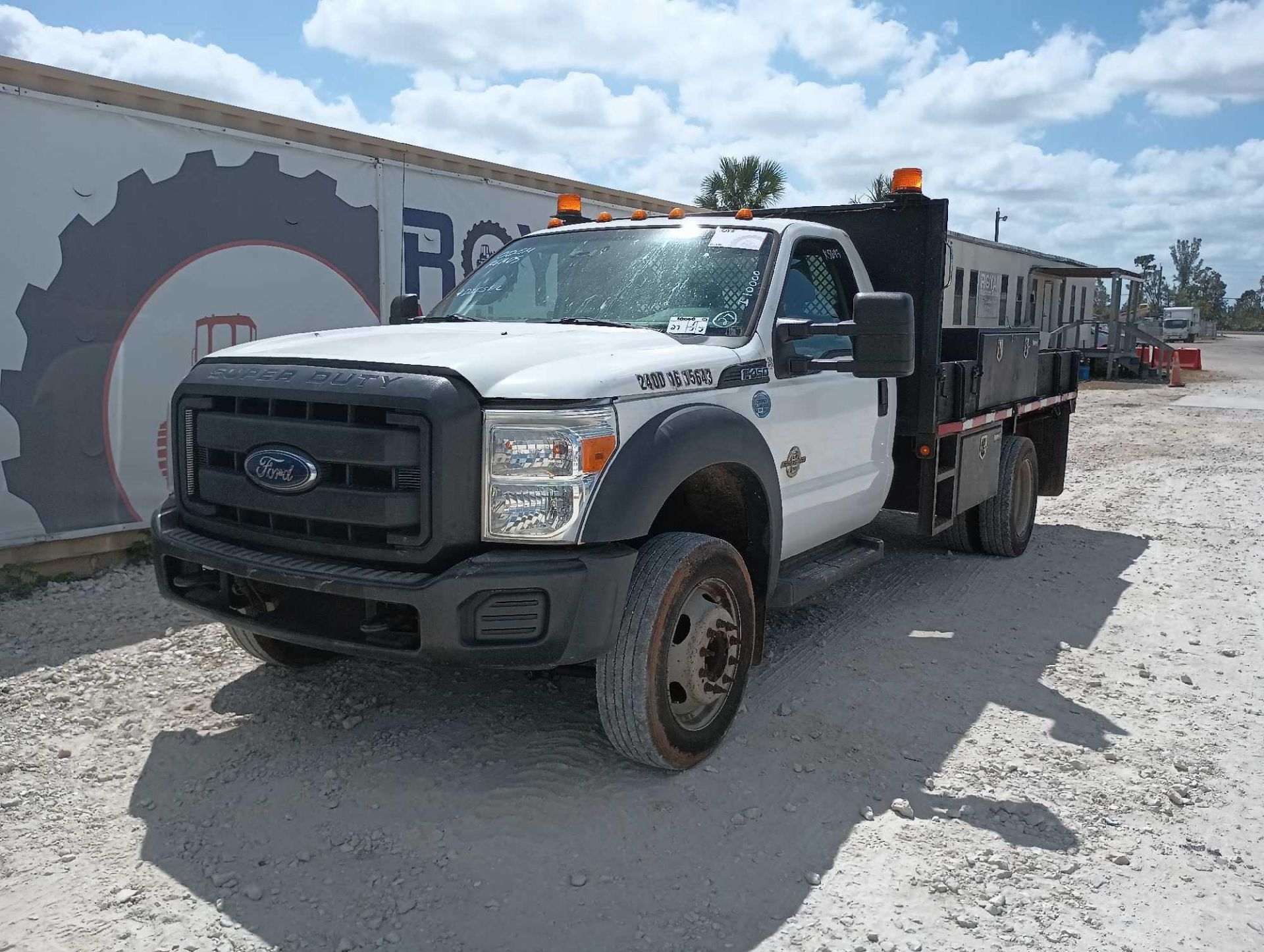 2016 Ford F-450 Flat Bed Truck