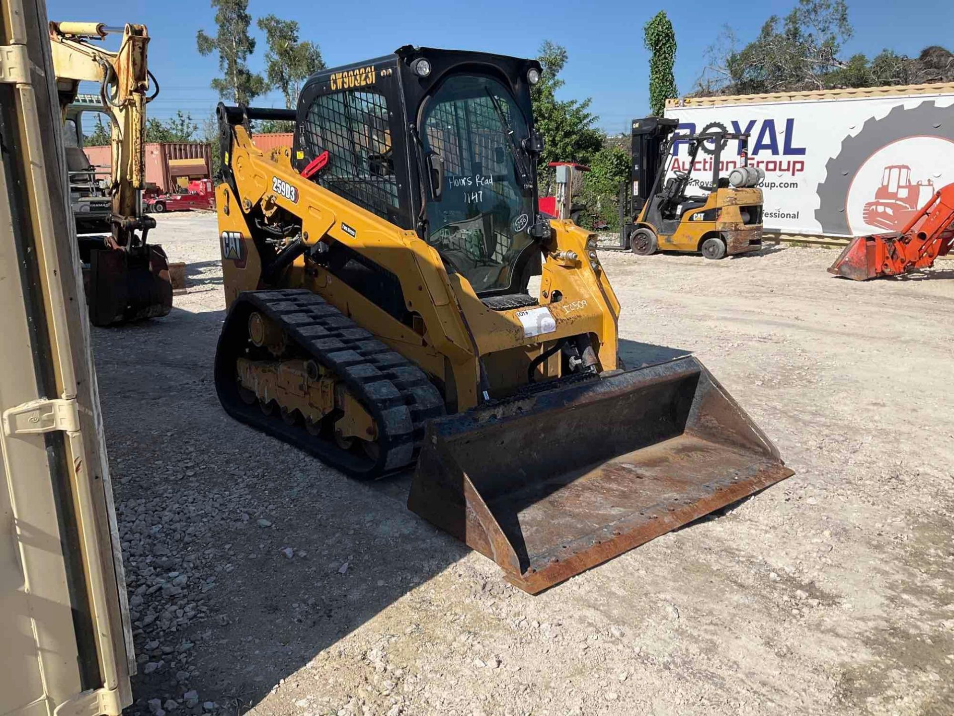 2020 Caterpillar 259D3 Compact Track Loader Skid Steer - Image 2 of 24