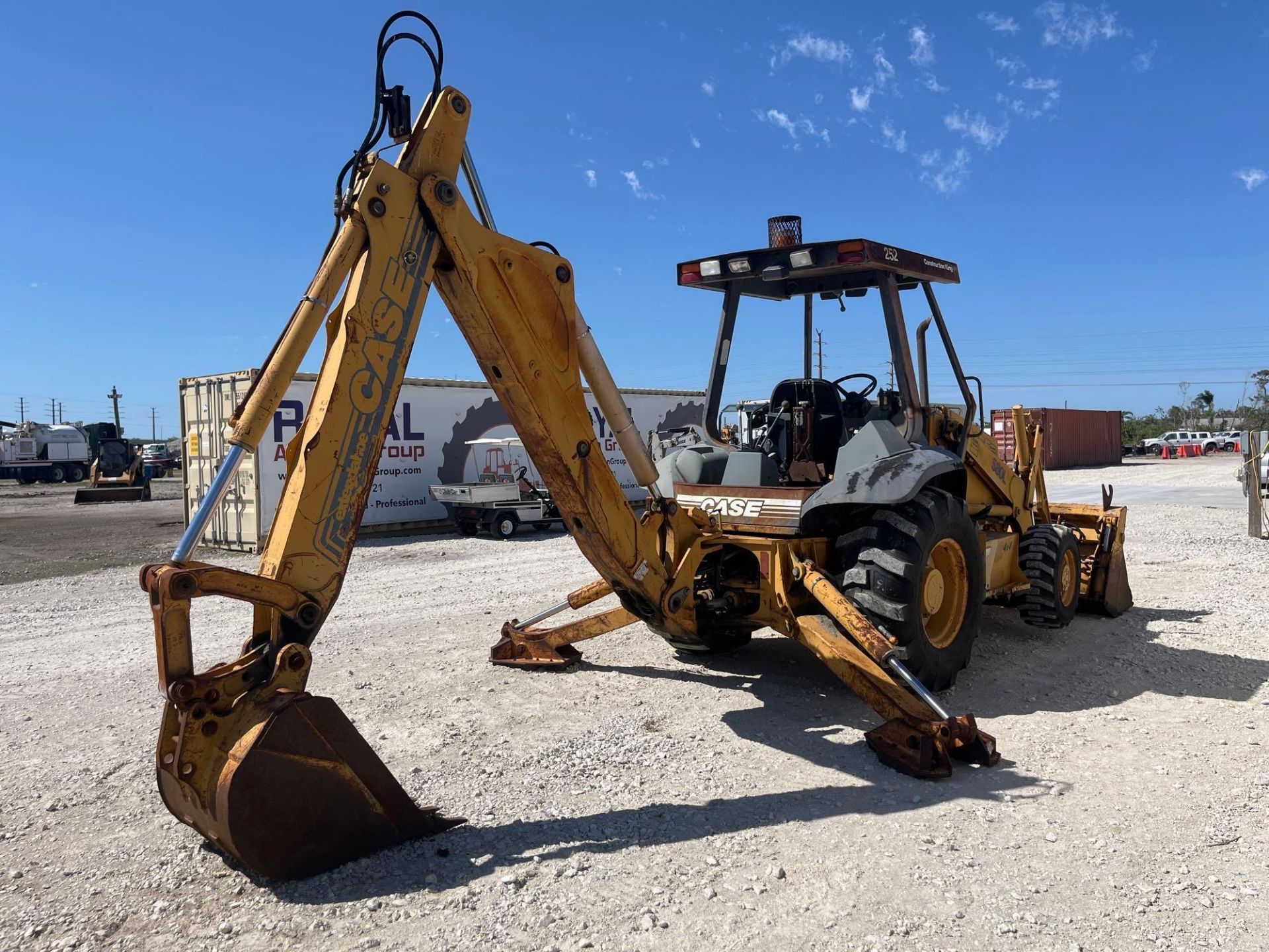 1997 Case 580L Extenabe Backhoe Loader - Image 3 of 31