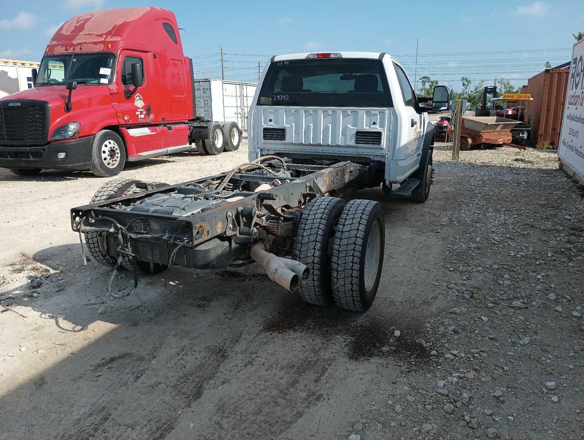 2017 Ford F-550 4X4 Cab And Chassi - Image 4 of 22