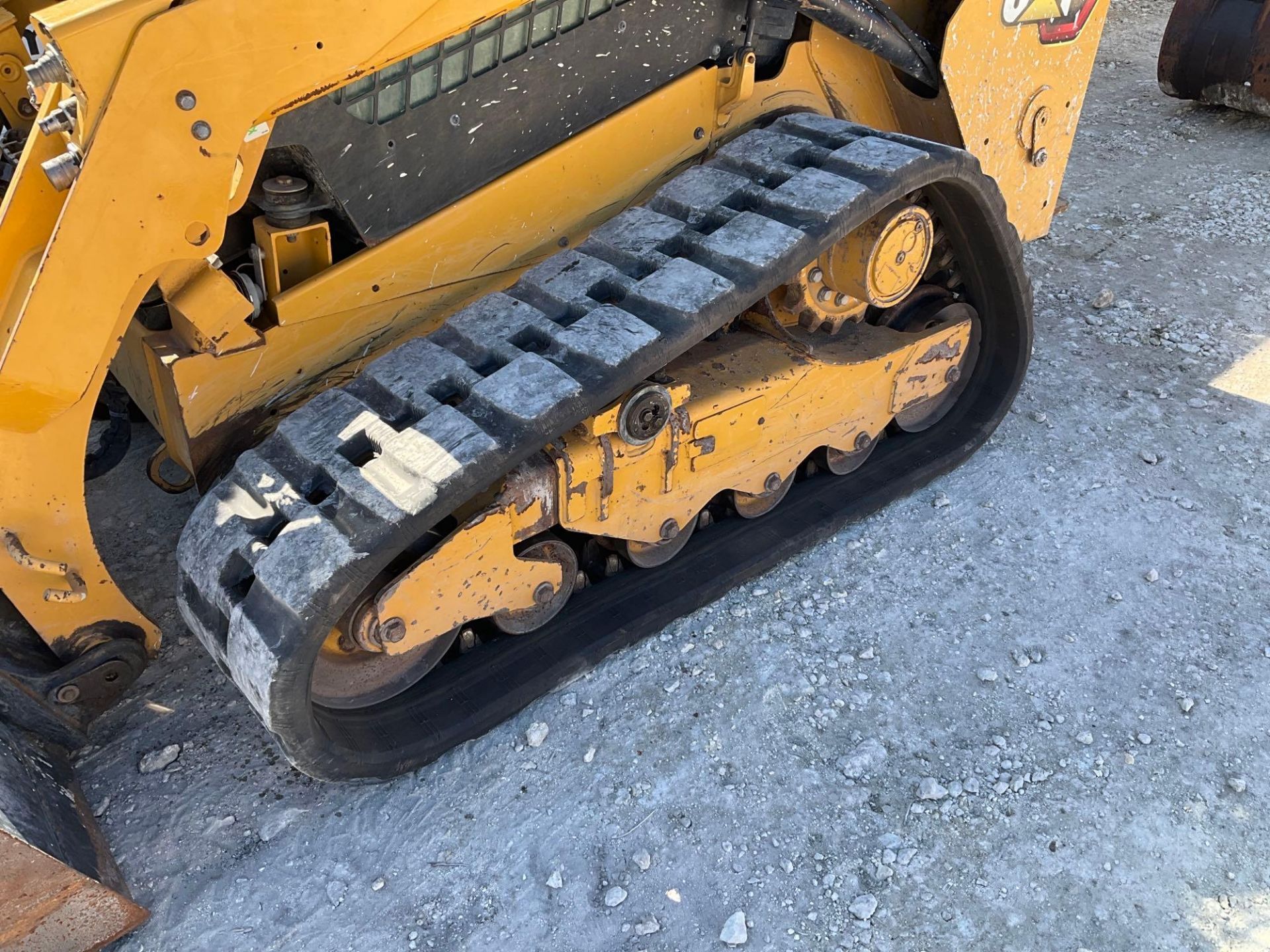 2020 Caterpillar 259D3 Compact Track Loader Skid Steer - Image 5 of 24