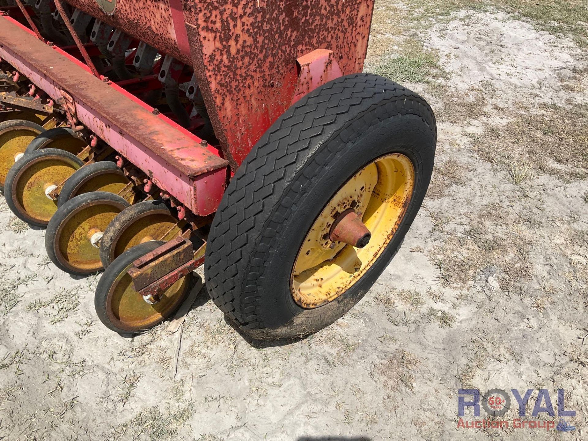 Massey Ferguson 43 Planting Grain Drill - Image 11 of 12