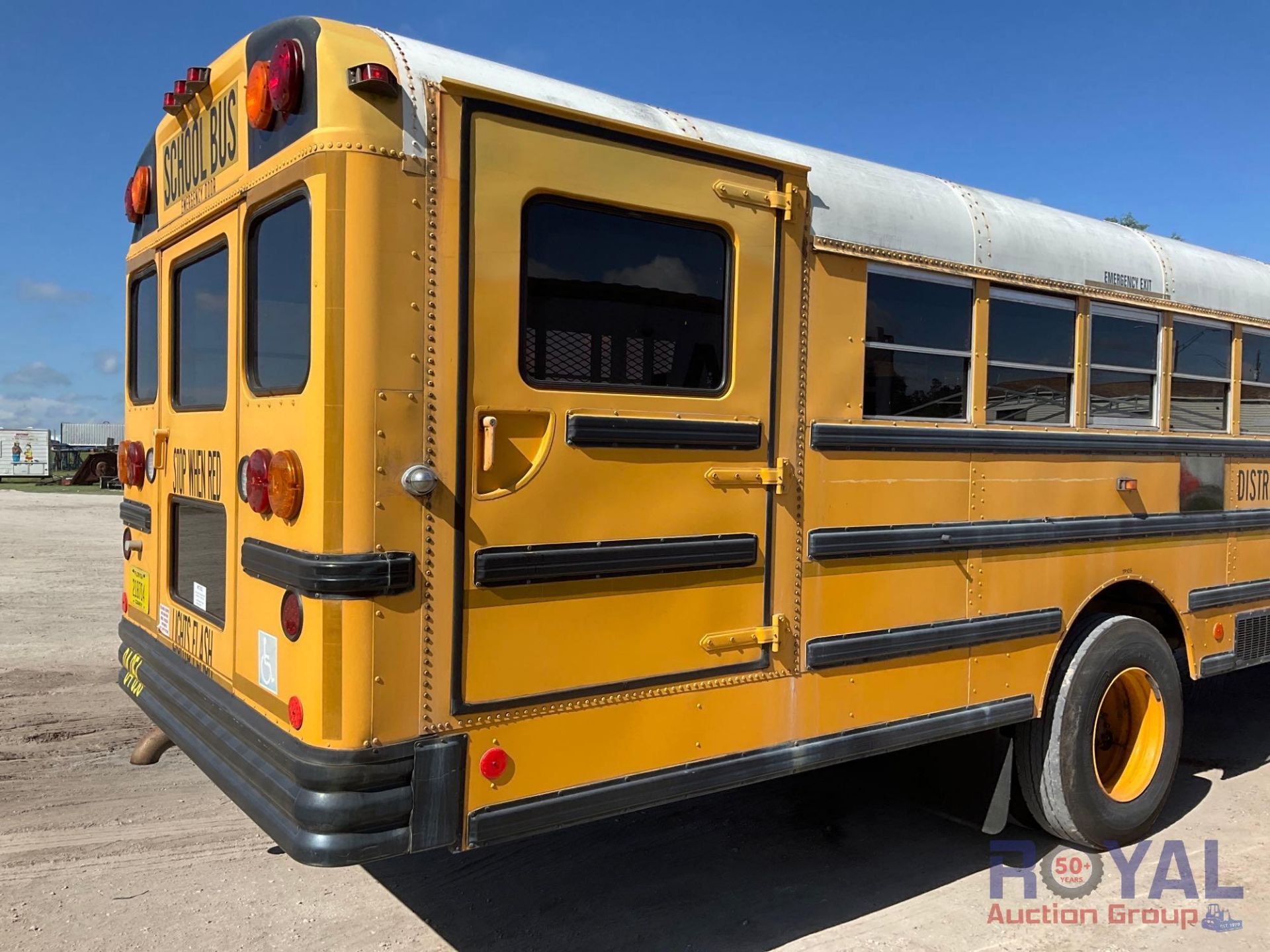 2004 IC School Bus - Image 15 of 28