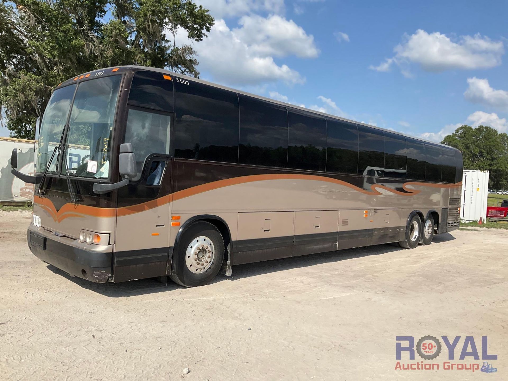 2005 Prevost Tour Bus