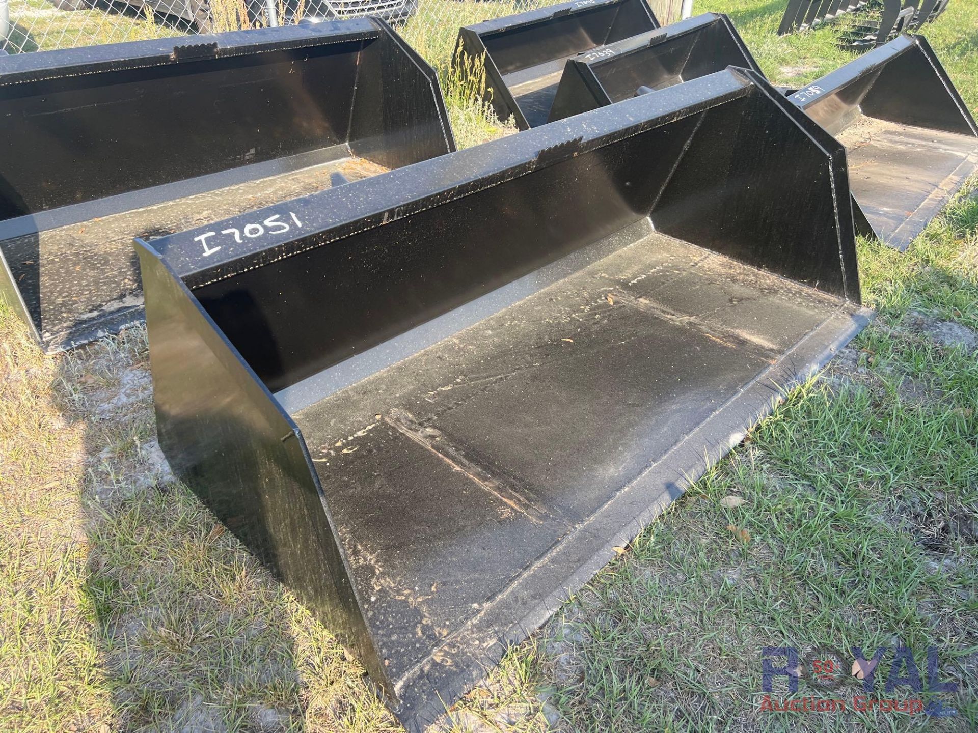 2023 84in Large Capacity Skid Steer Bucket Attachment - Image 2 of 5