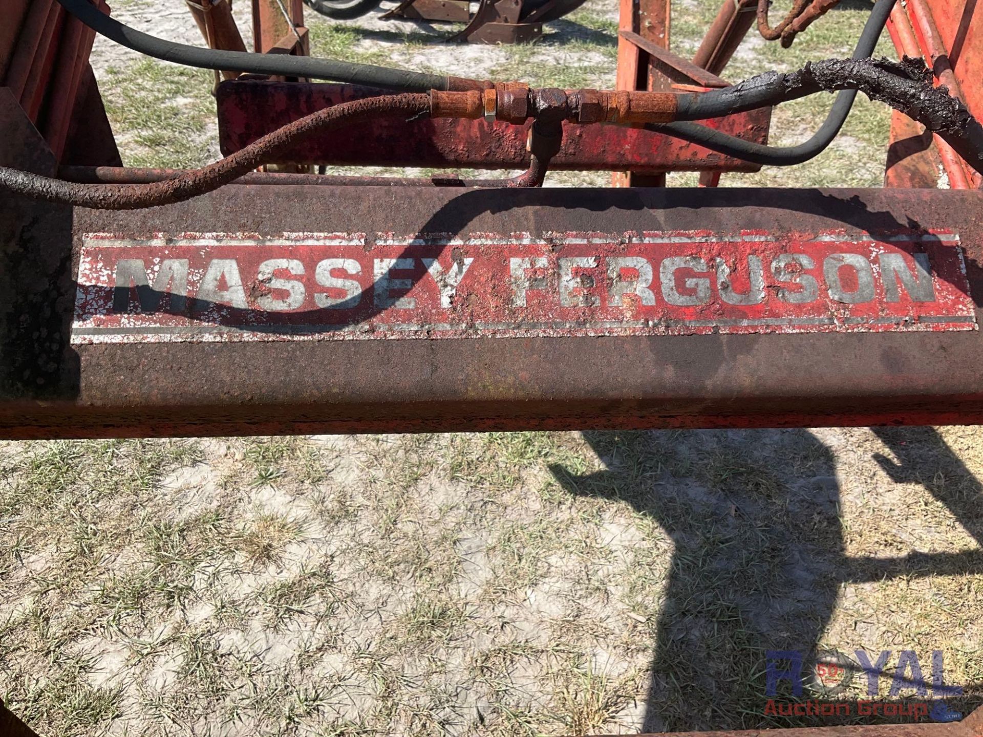 Massey Ferguson 236 Tractor Loader Attachment - Image 6 of 7