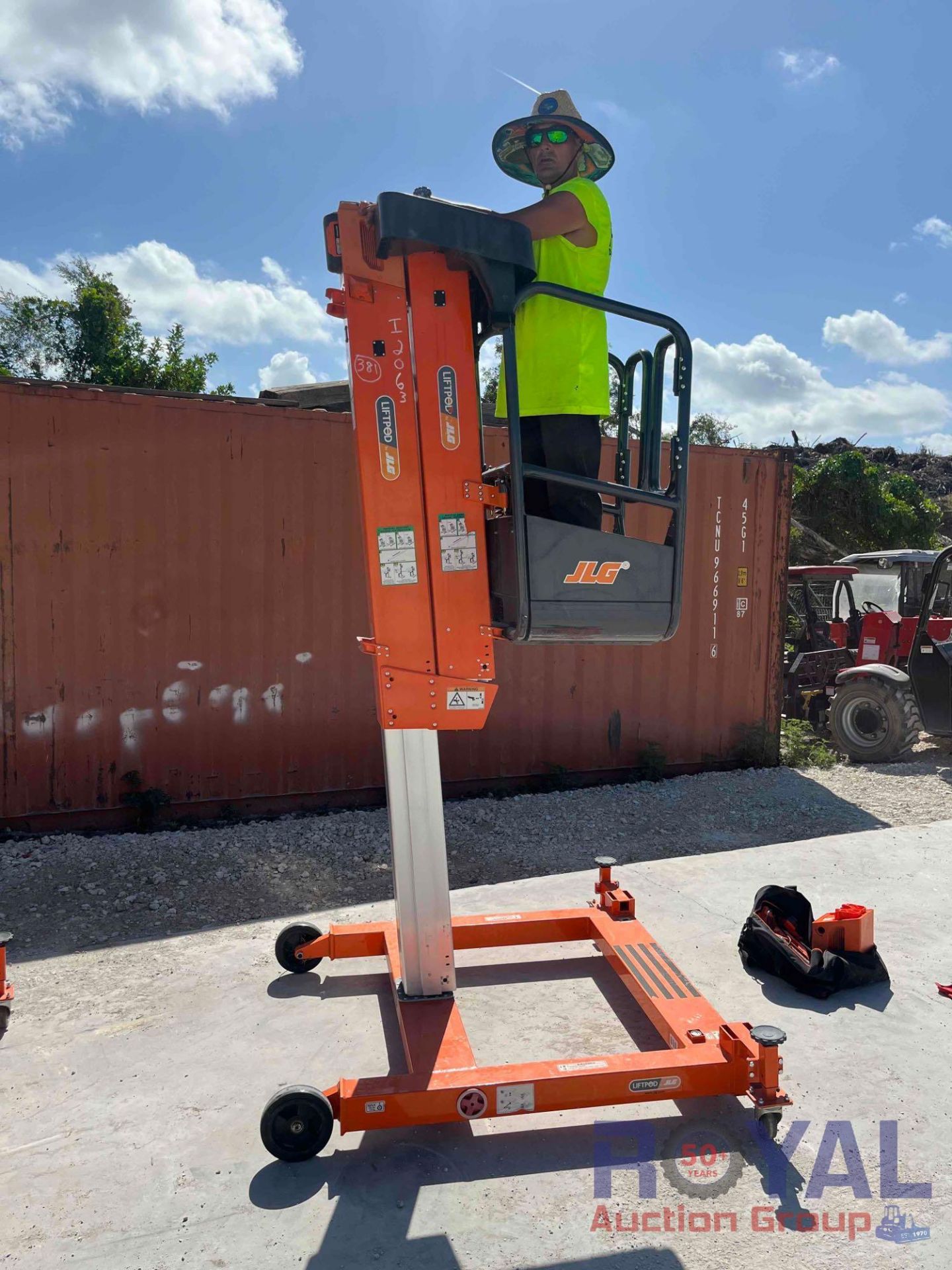 2020 unused JLG FT140 Personal Lift - Image 9 of 9