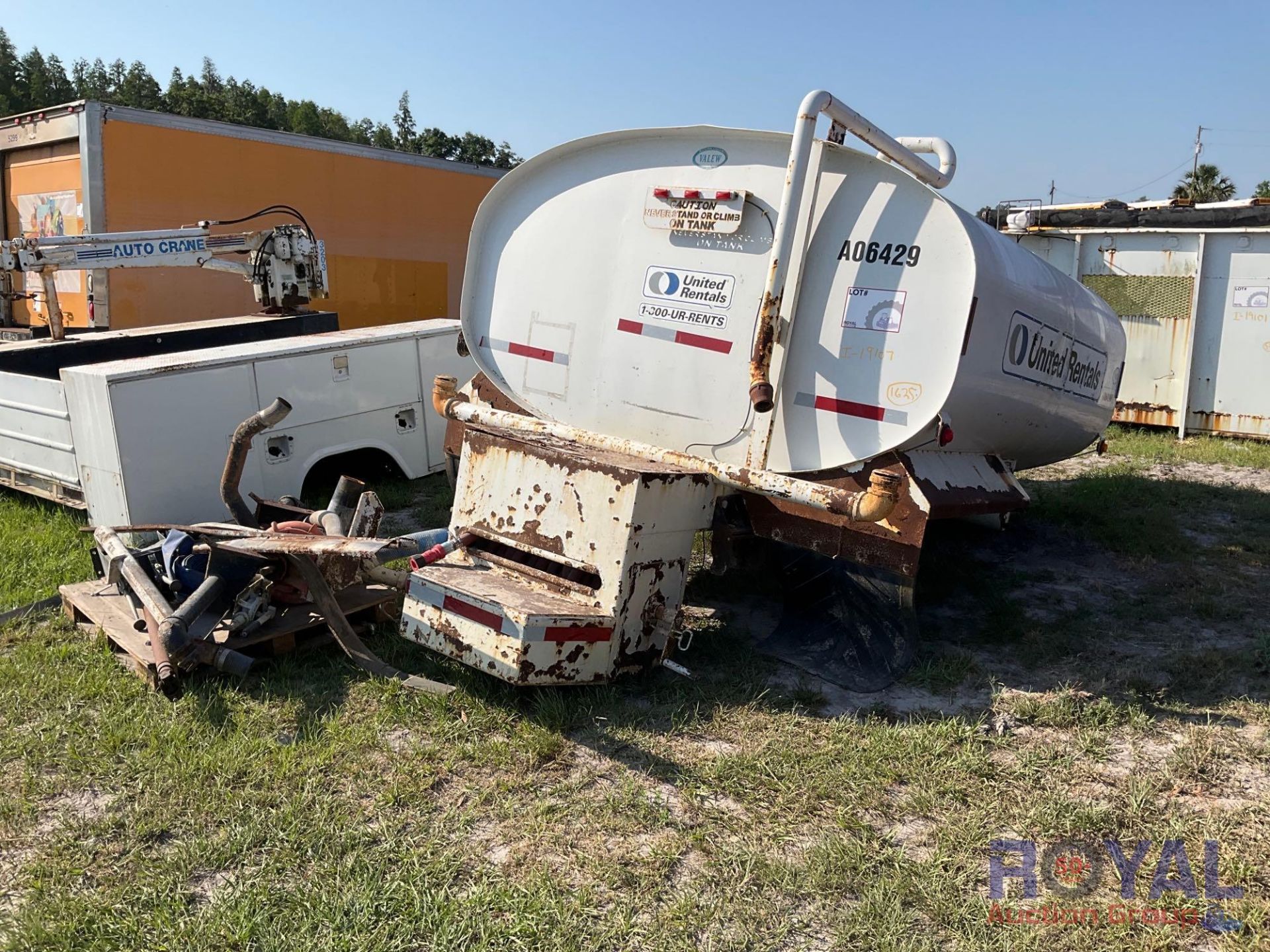 Tank Body With hoses and pump