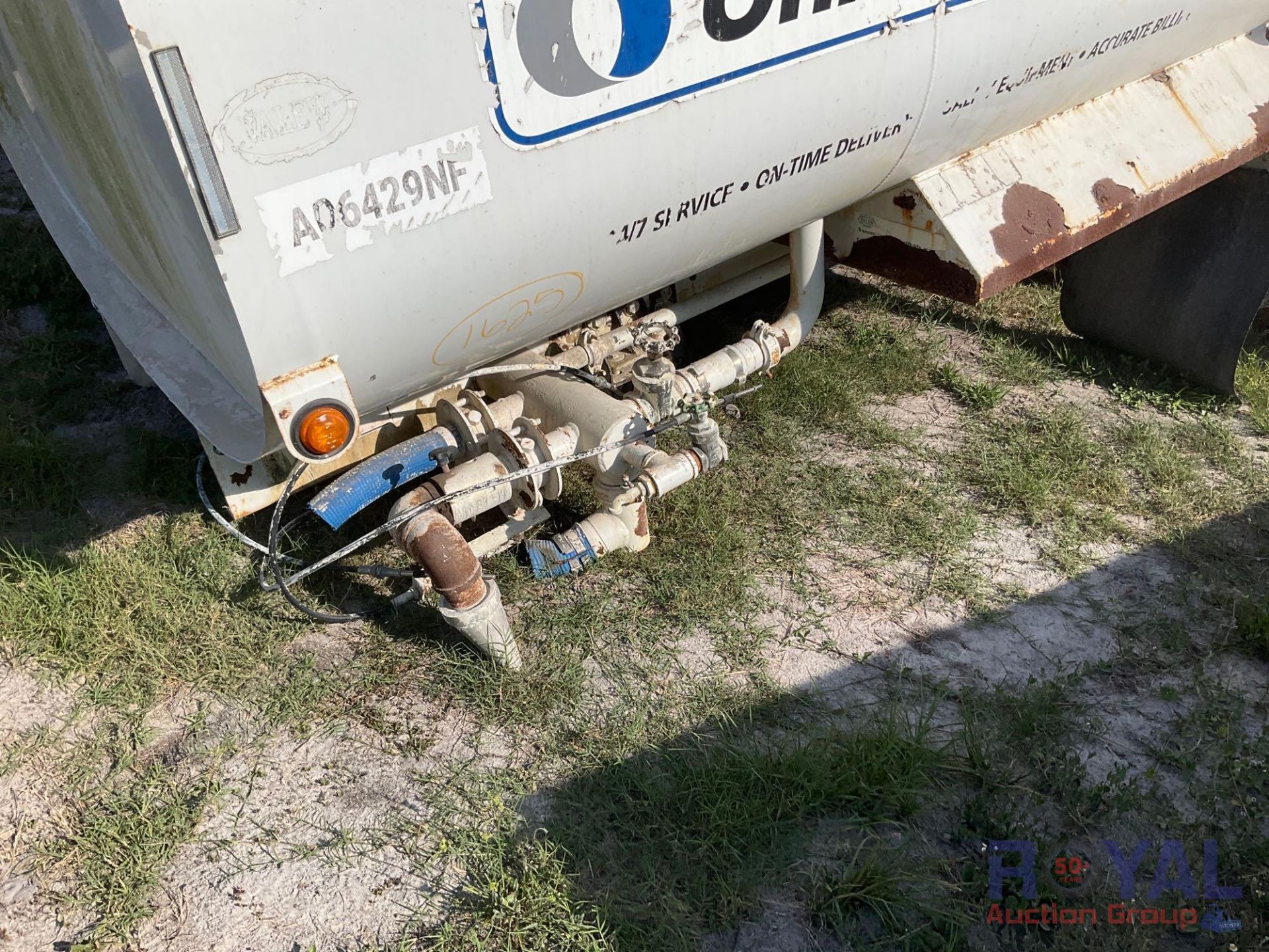 Tank Body With hoses and pump - Image 9 of 13