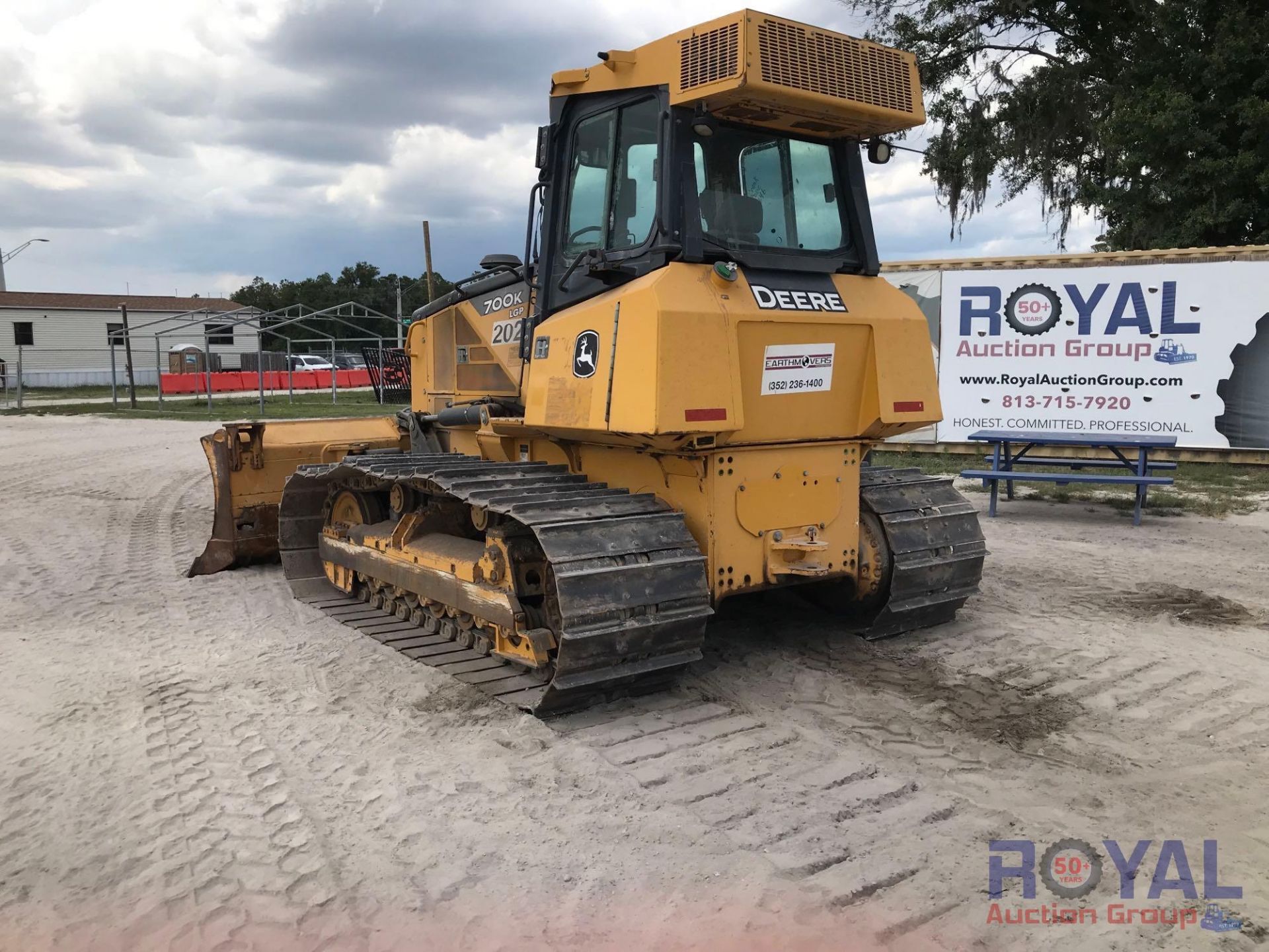 2013 John Deere 700K LGP Crawler Dozer - Image 4 of 23