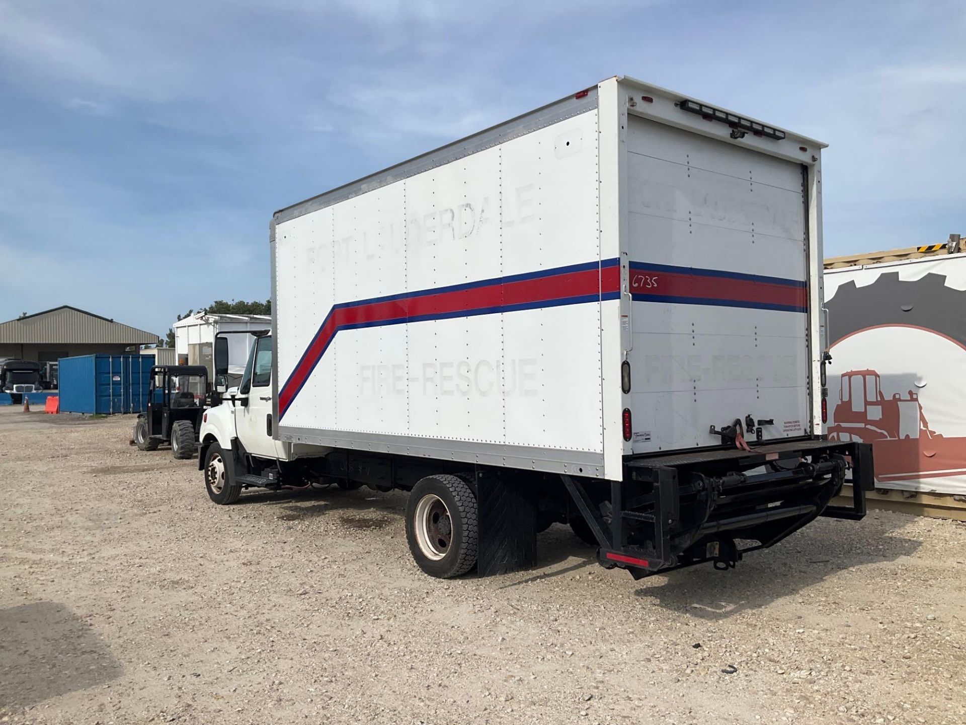 2014 International Terra Star 16 Foot Box Truck - Image 2 of 30