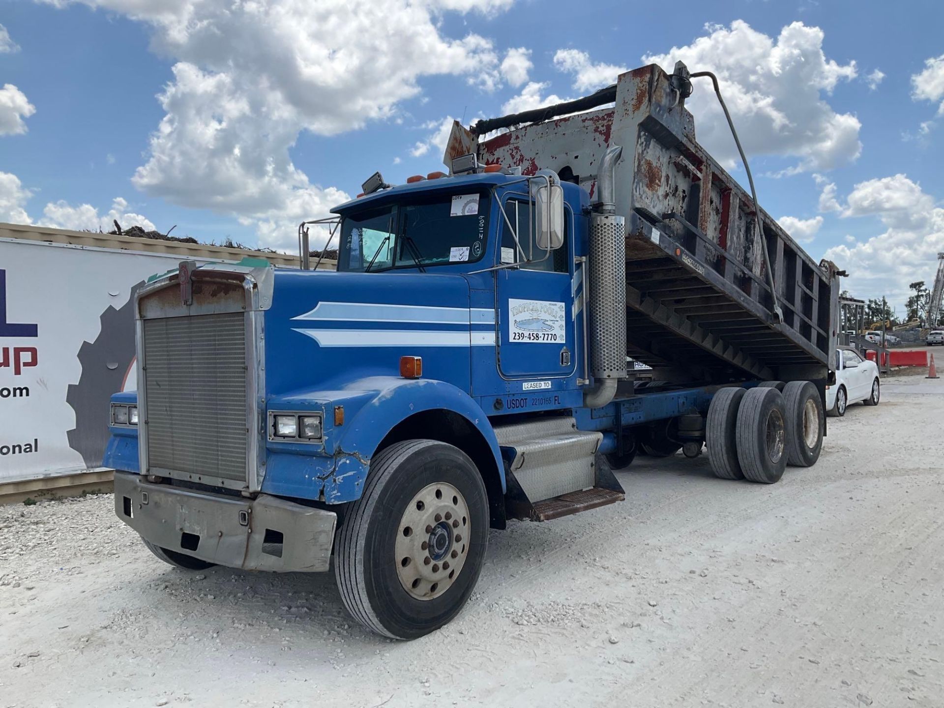 1985 Kenworth T/A Dump Truck