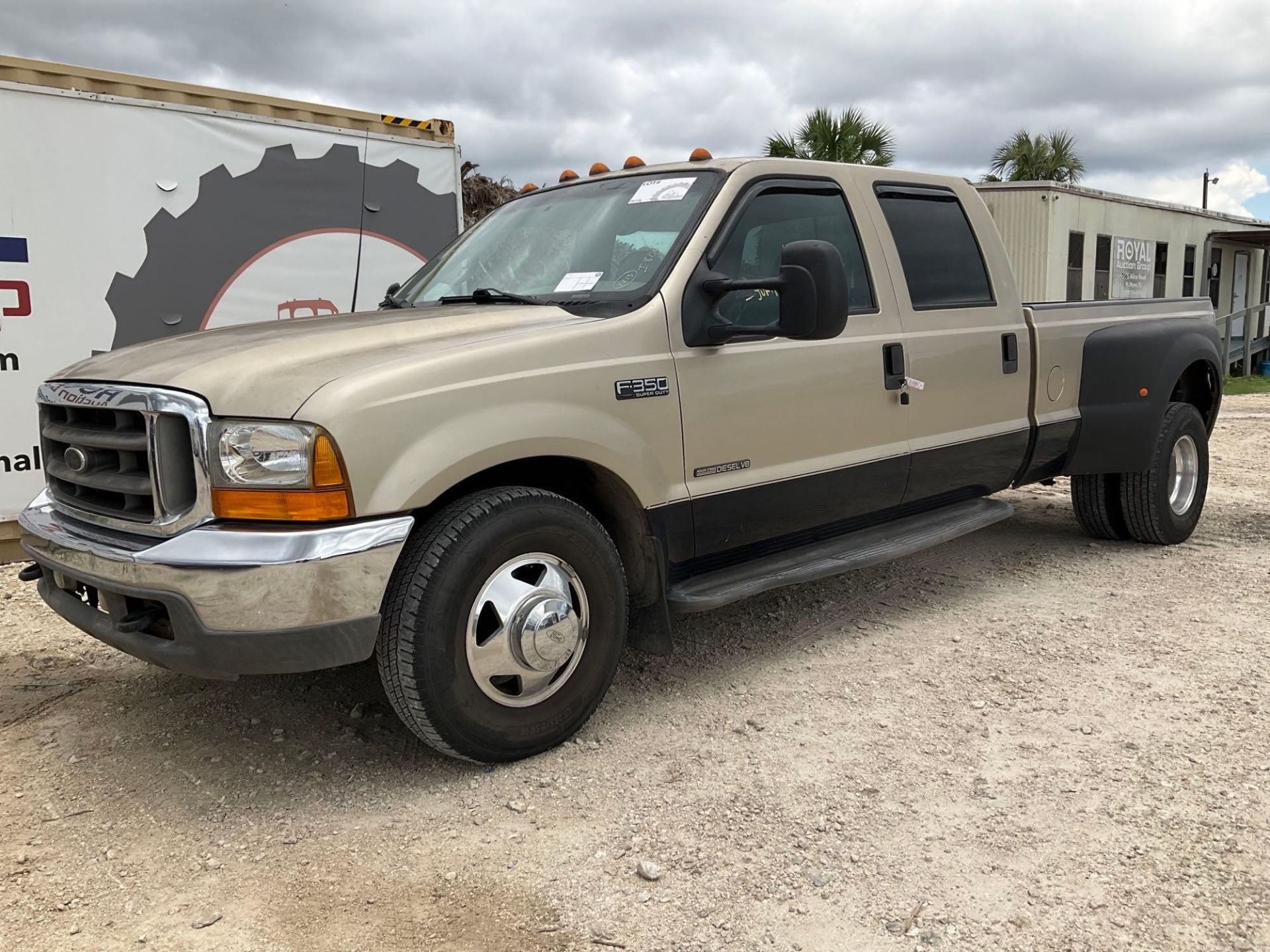 2001 Ford F-350 Pickup Truck