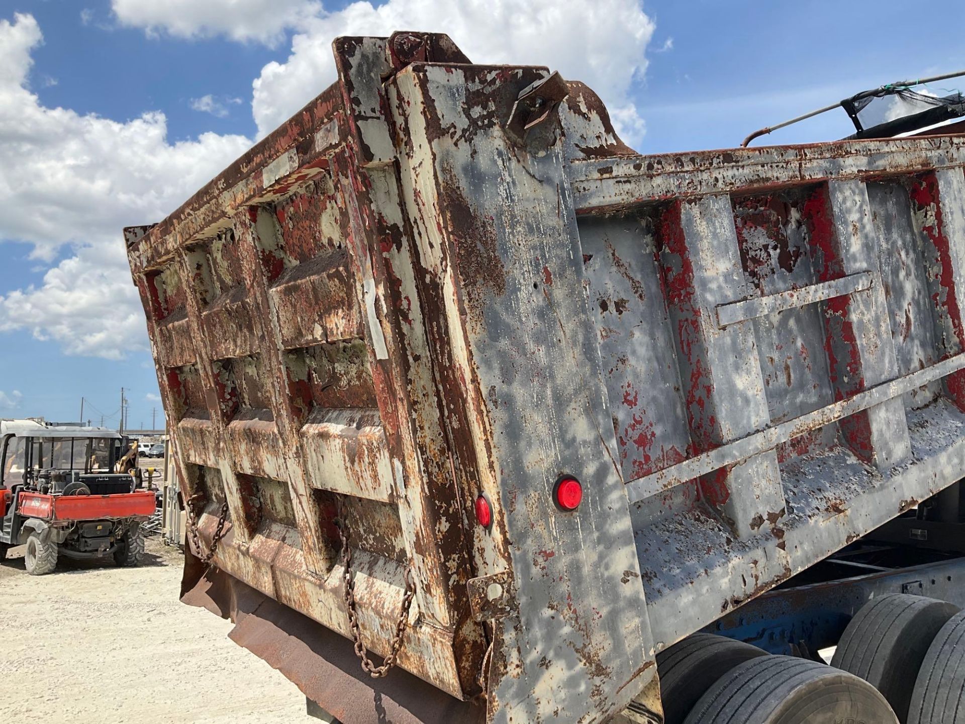 1985 Kenworth T/A Dump Truck - Image 19 of 37