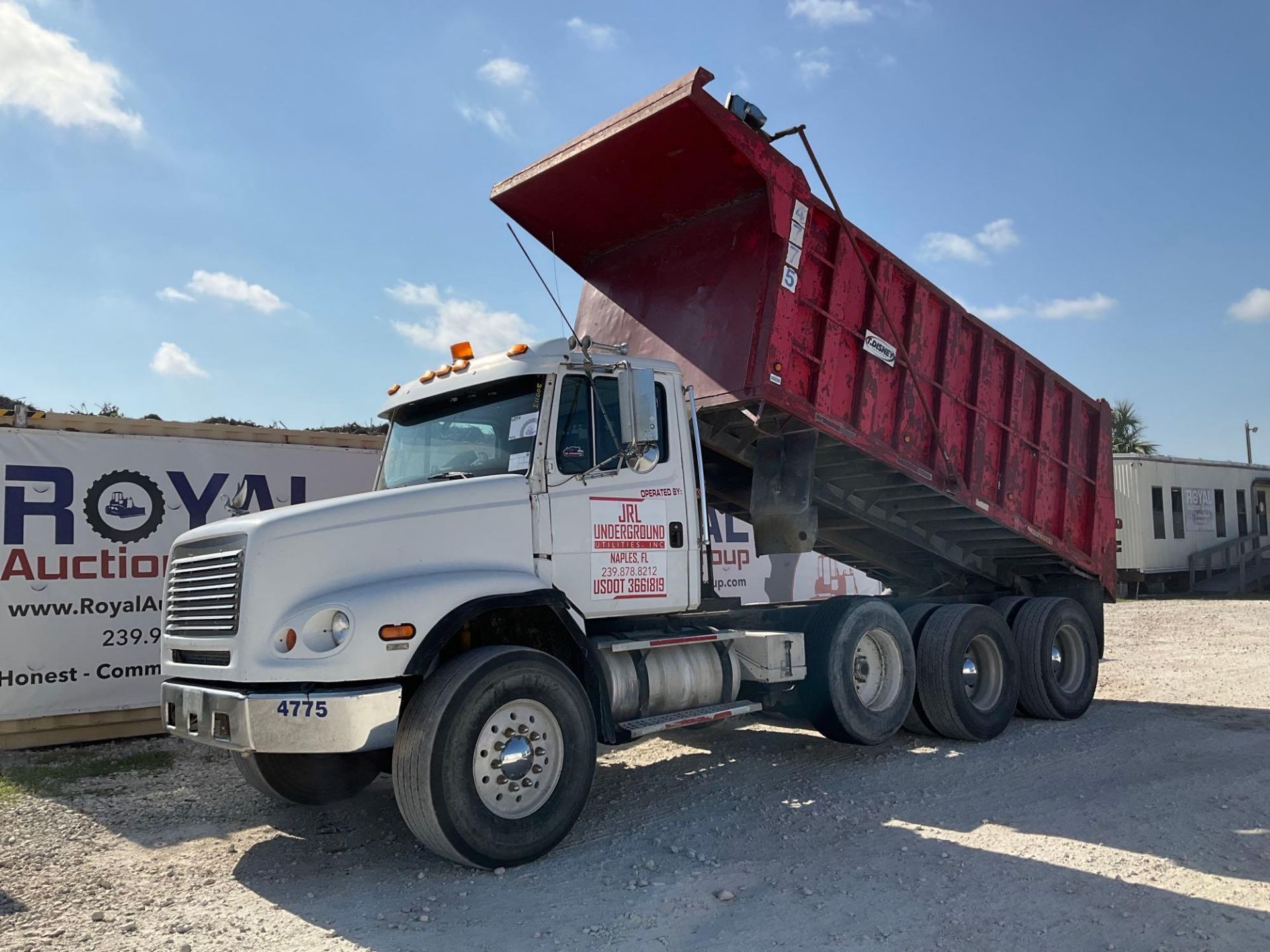 2000 Freightliner Dump Truck