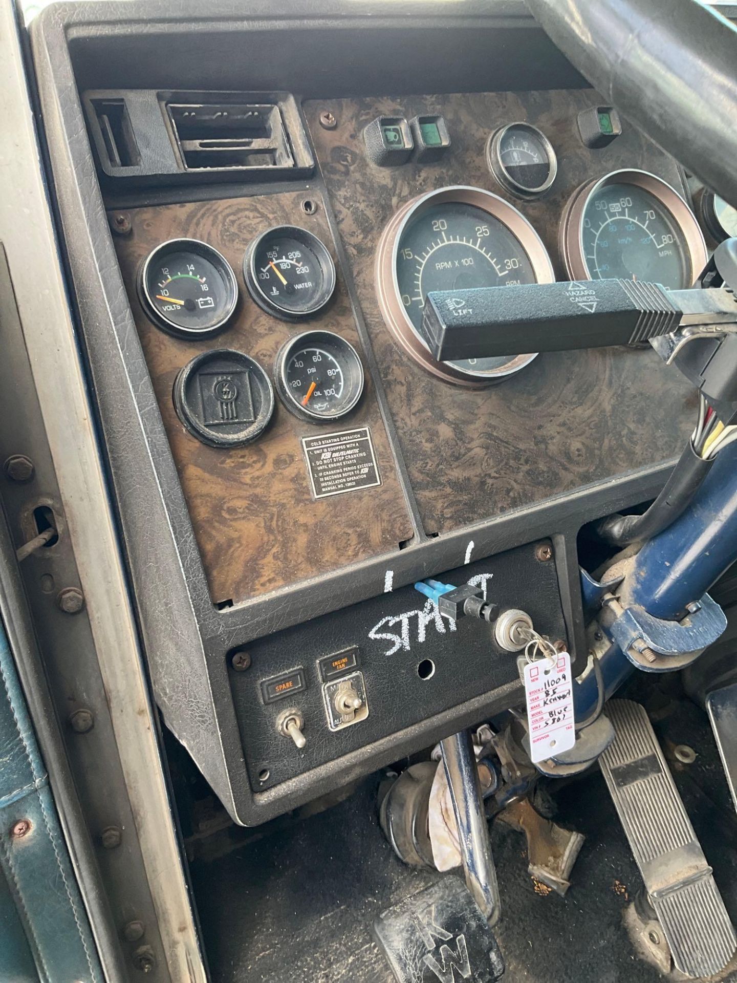 1985 Kenworth T/A Dump Truck - Image 24 of 37