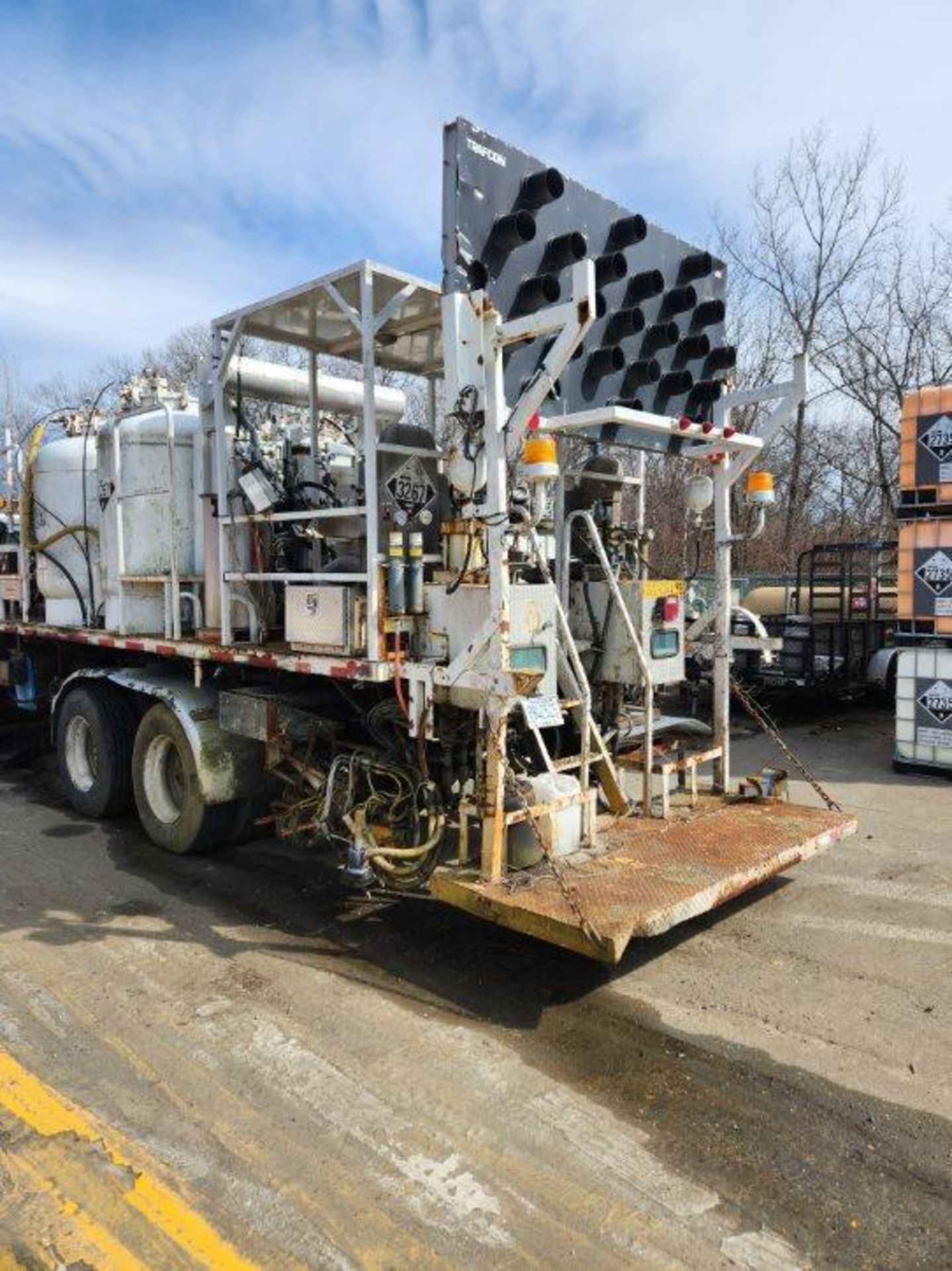 2003 Autocar Roadway Stripping Paint Truck - Image 2 of 20