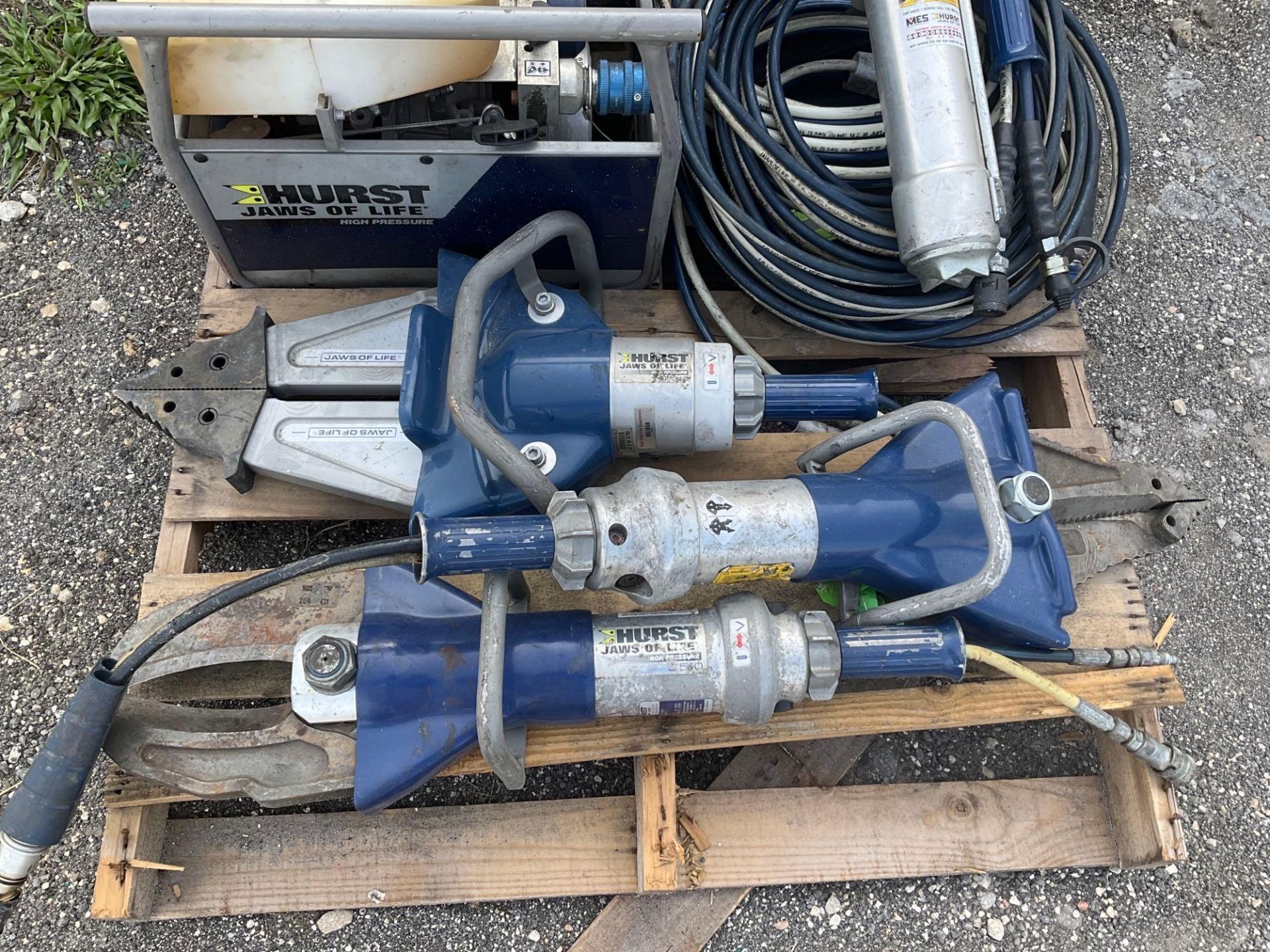 Centaur/ Hurst Jaws of Life and Hydraulic Tools with pump - Image 5 of 8