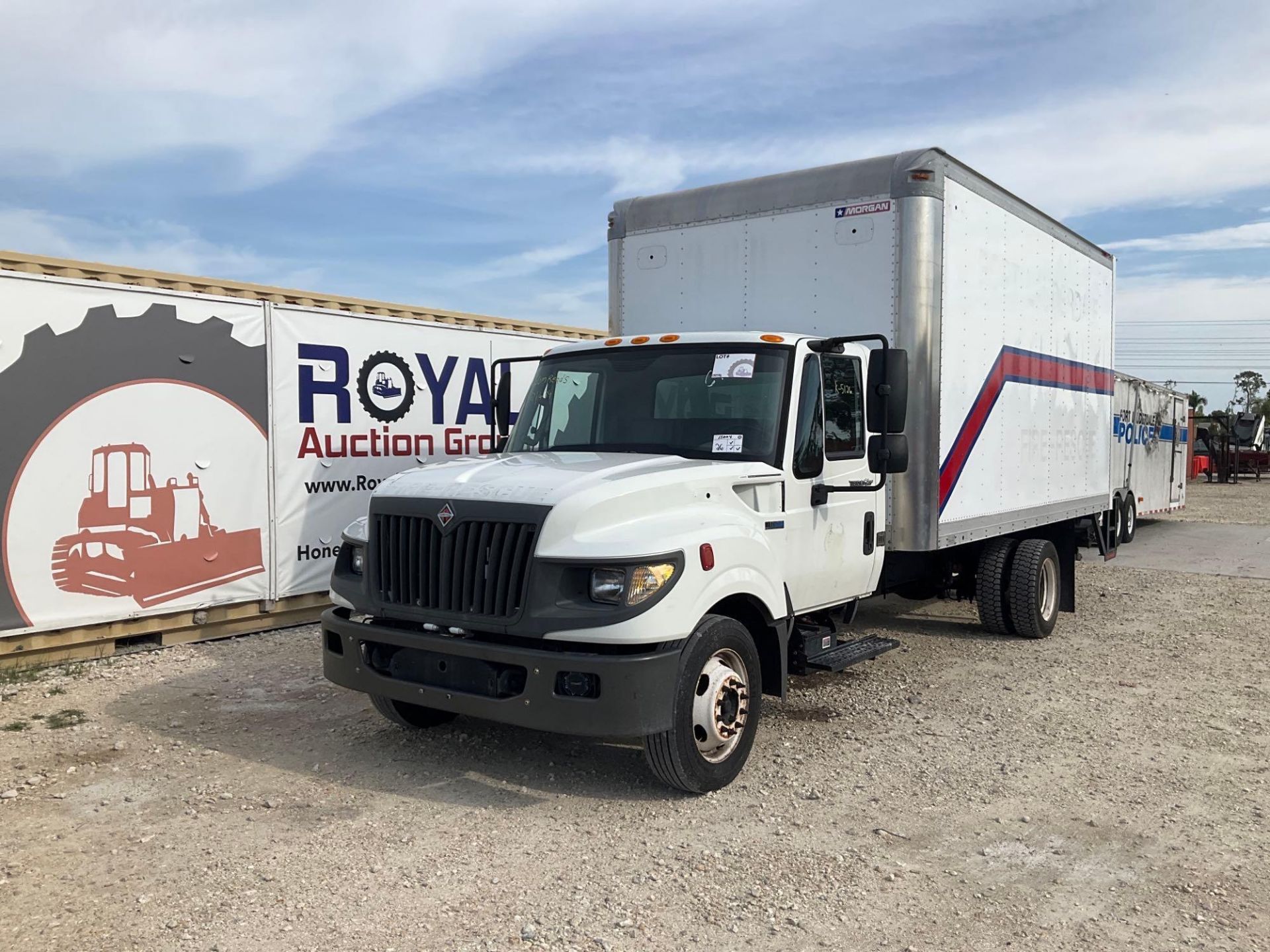 2014 International Terra Star 16 Foot Box Truck