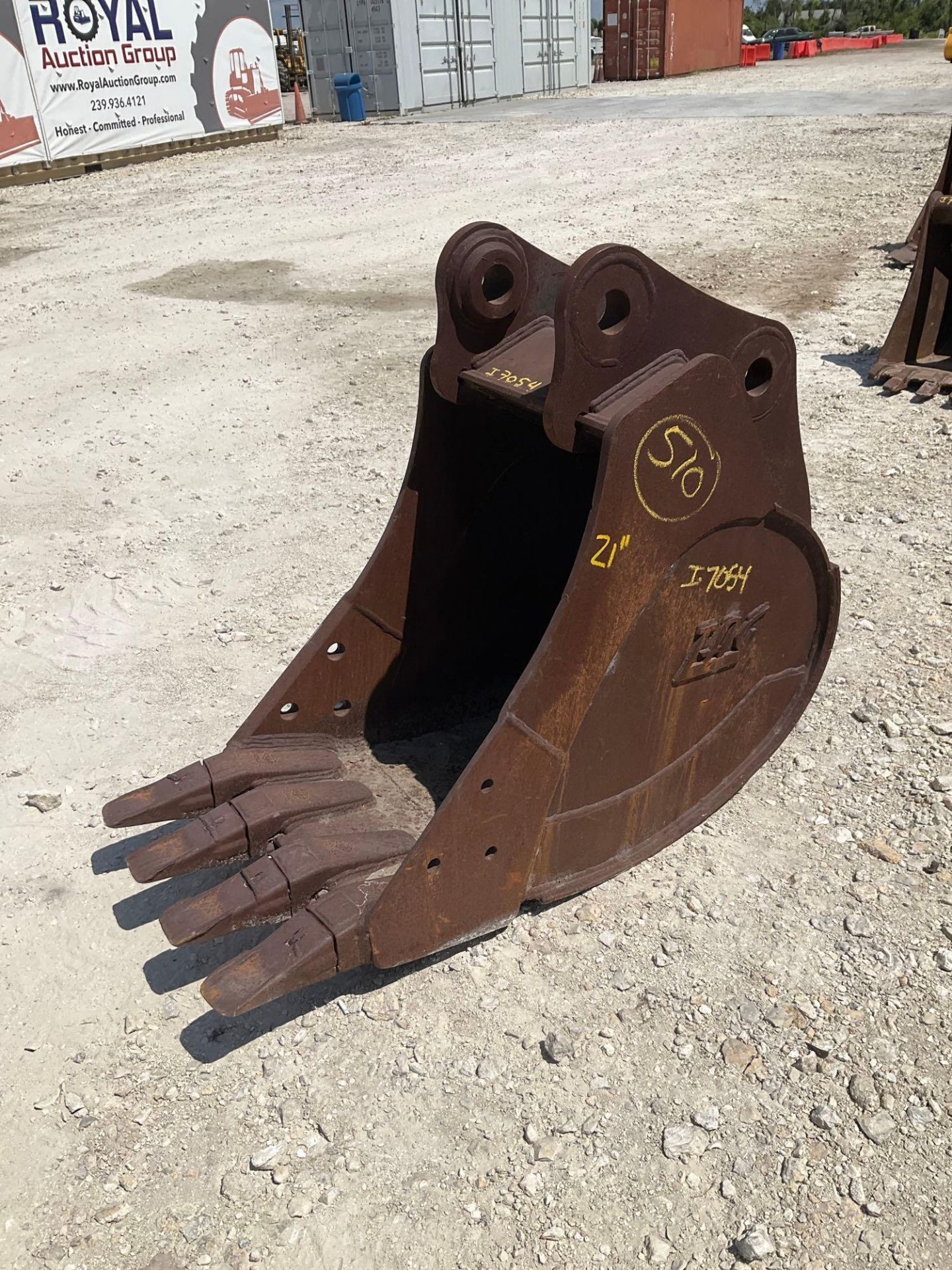 TAG 21 Inch Channel Excavator Bucket with Teeth - Image 10 of 10
